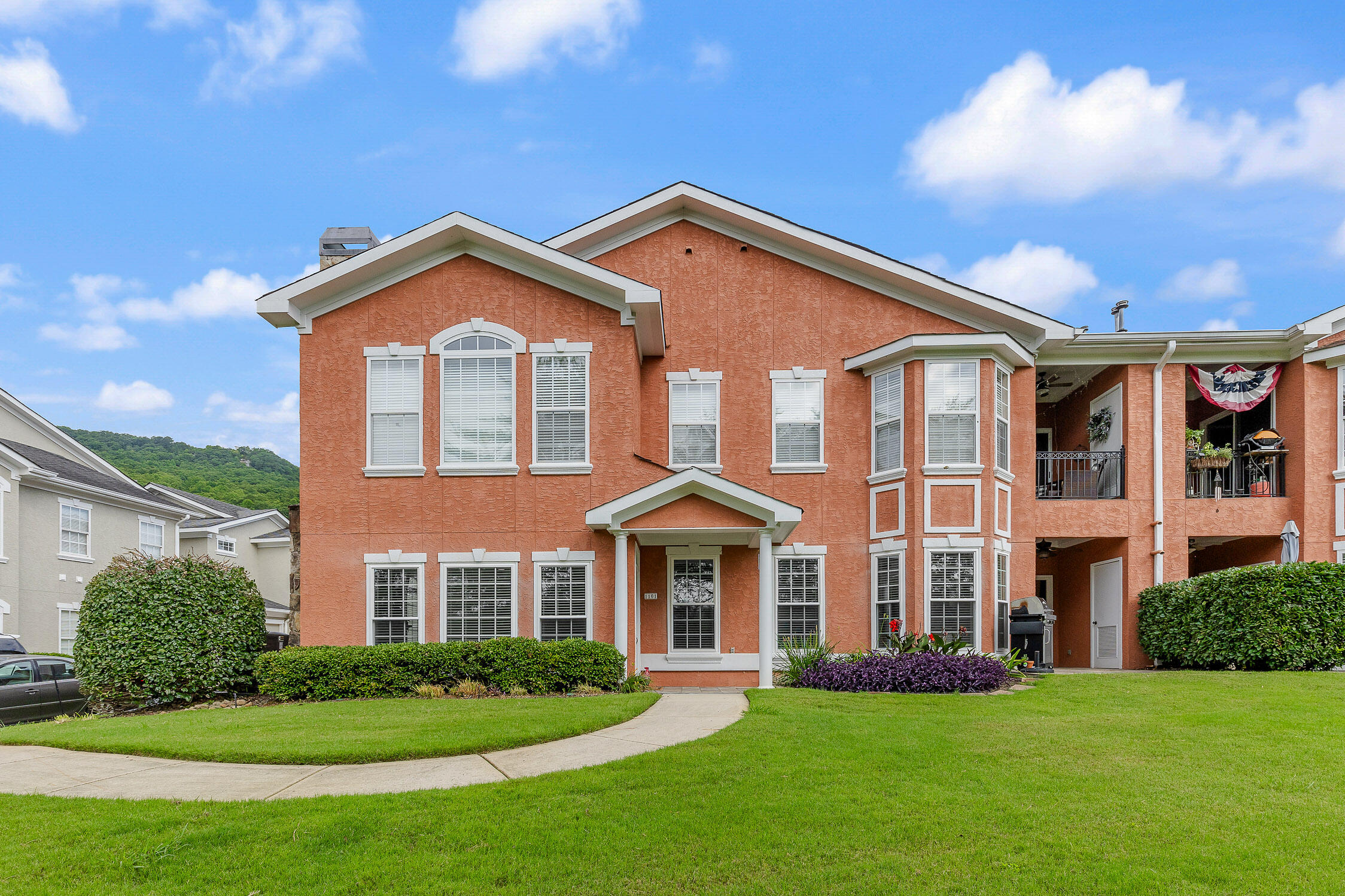 1101 Renaissance Court