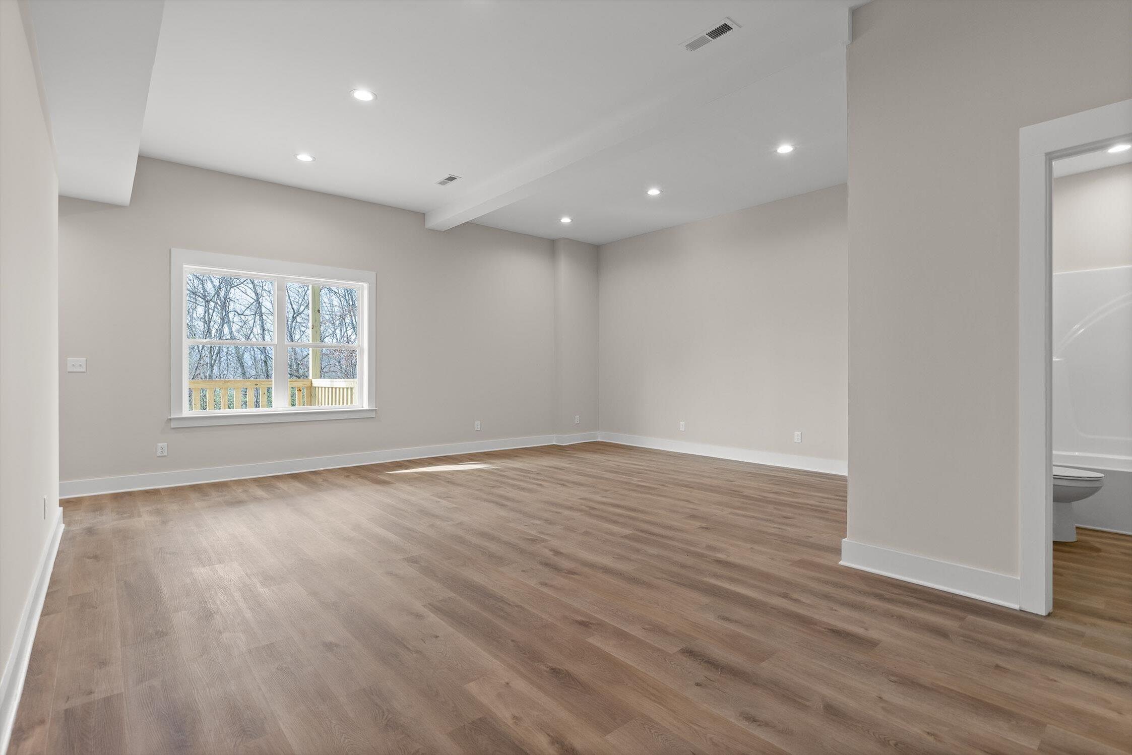 3393 Northrop Street