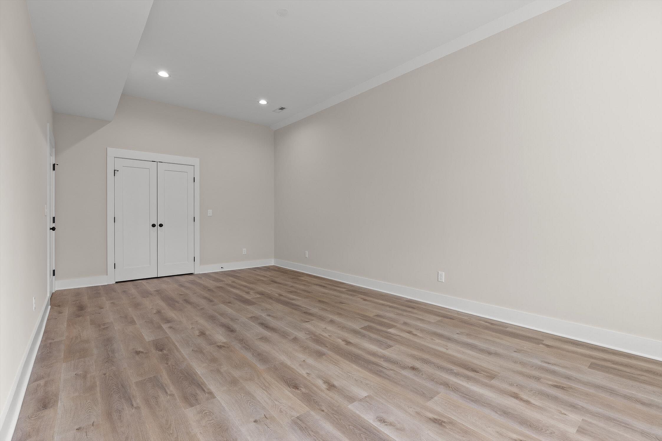 3393 Northrop Street