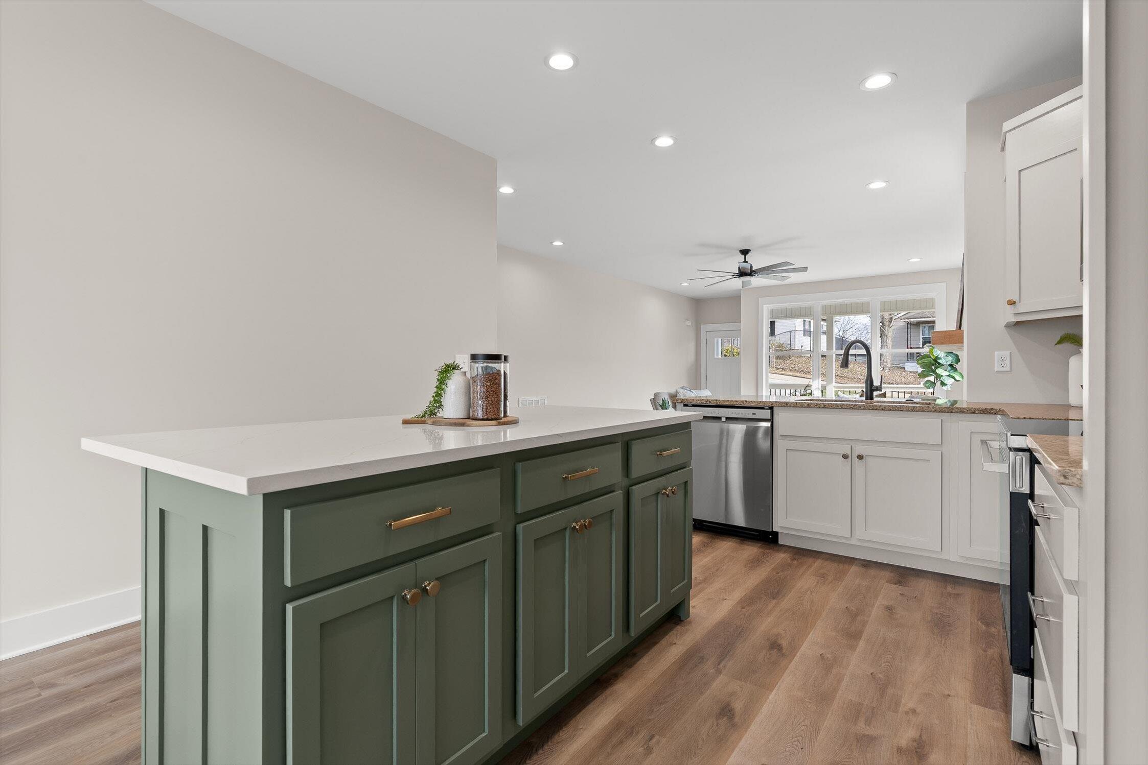 3393 Northrop Street