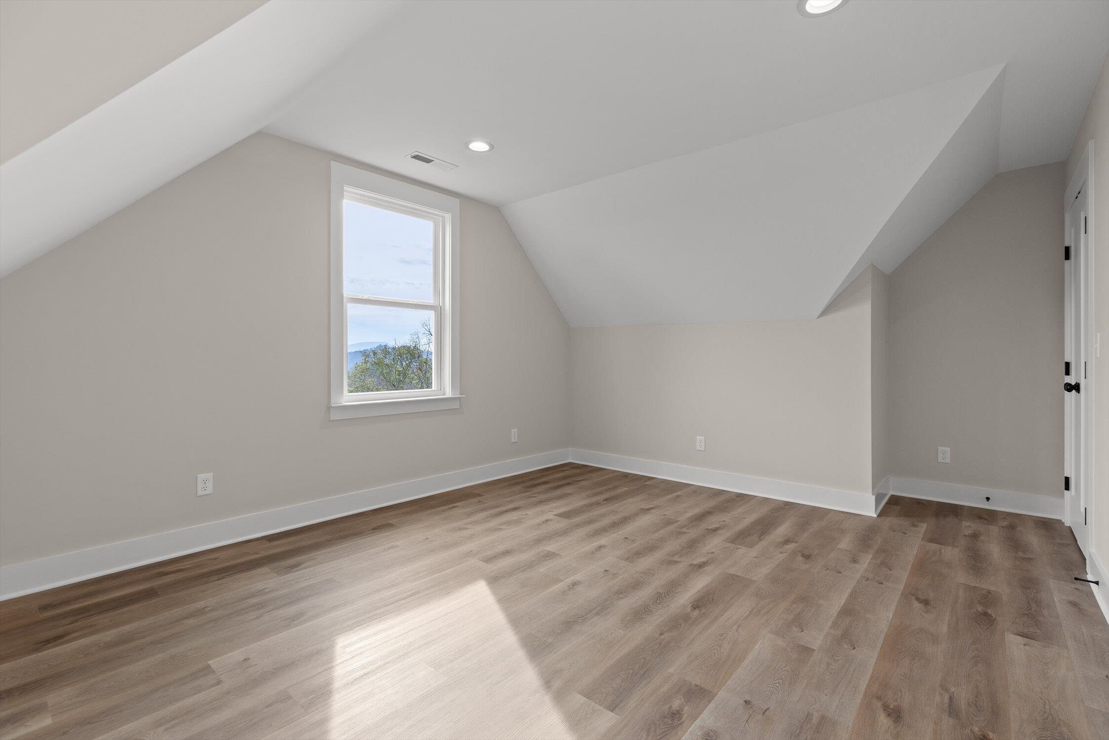 3393 Northrop Street