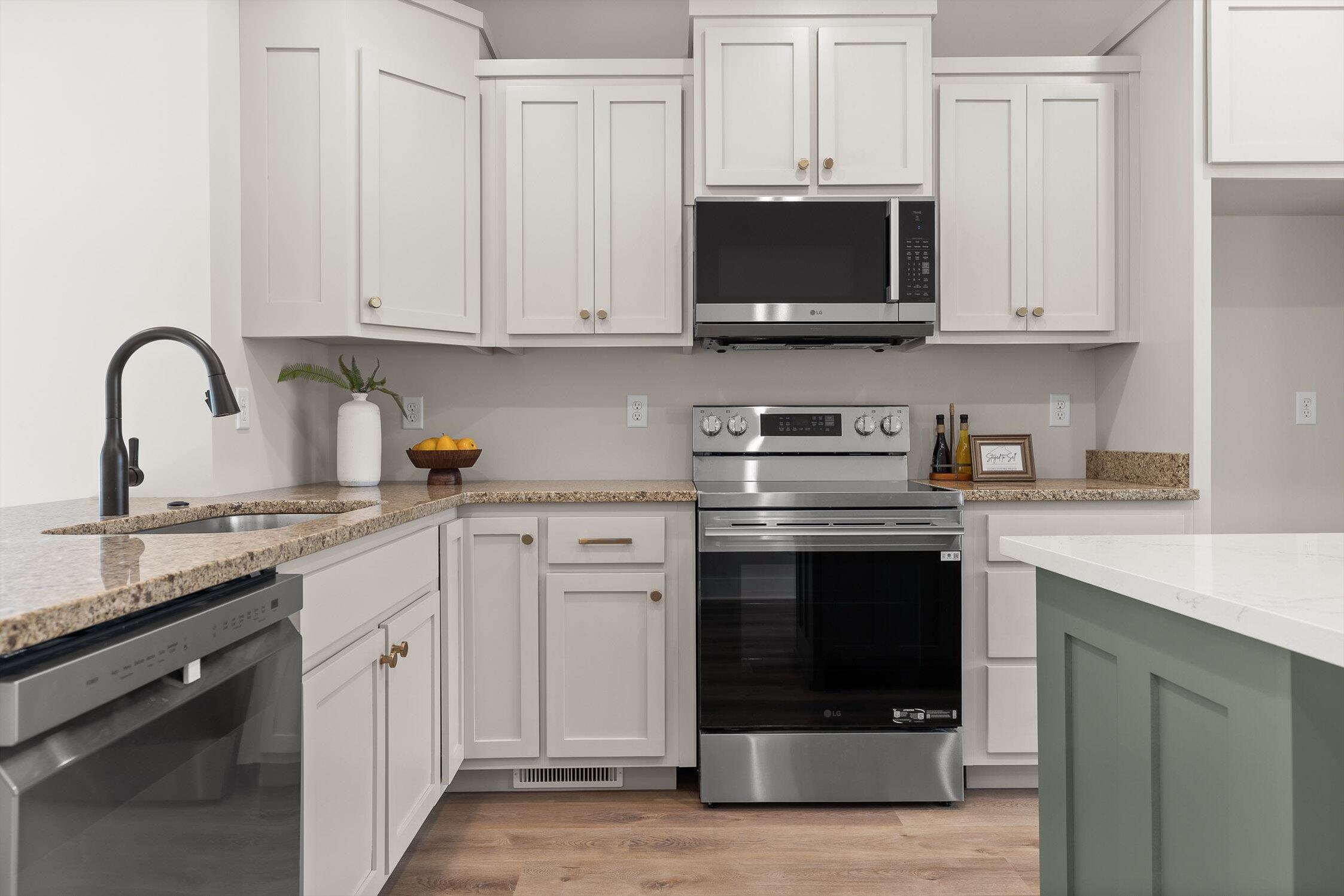 3393 Northrop Street