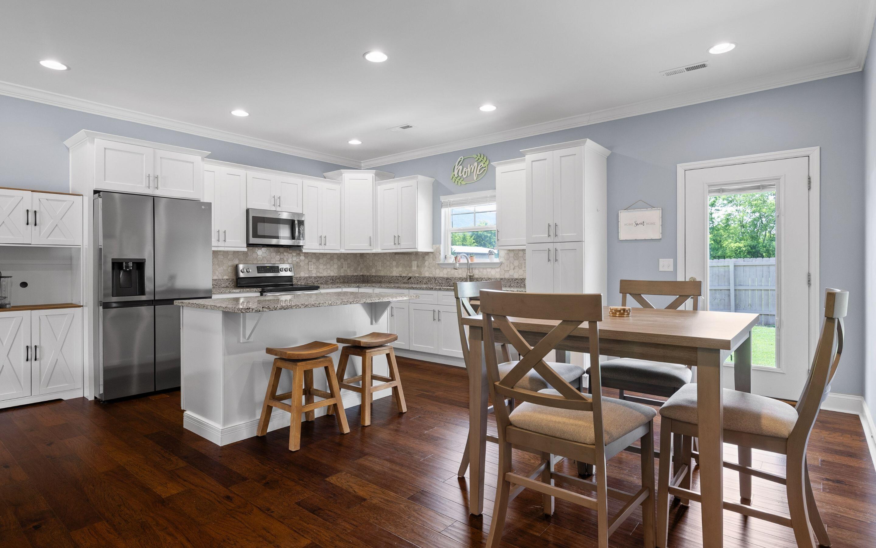 3212 Parker Lane