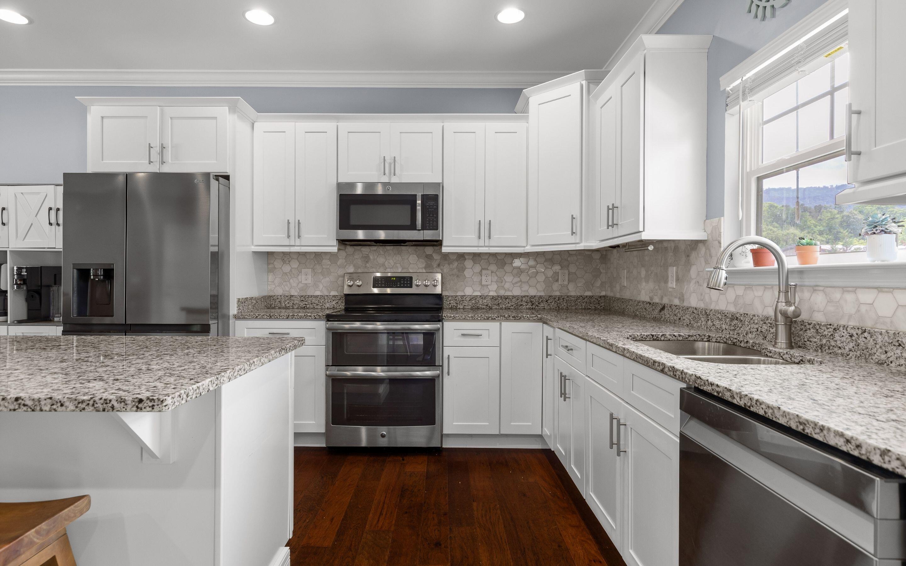 3212 Parker Lane