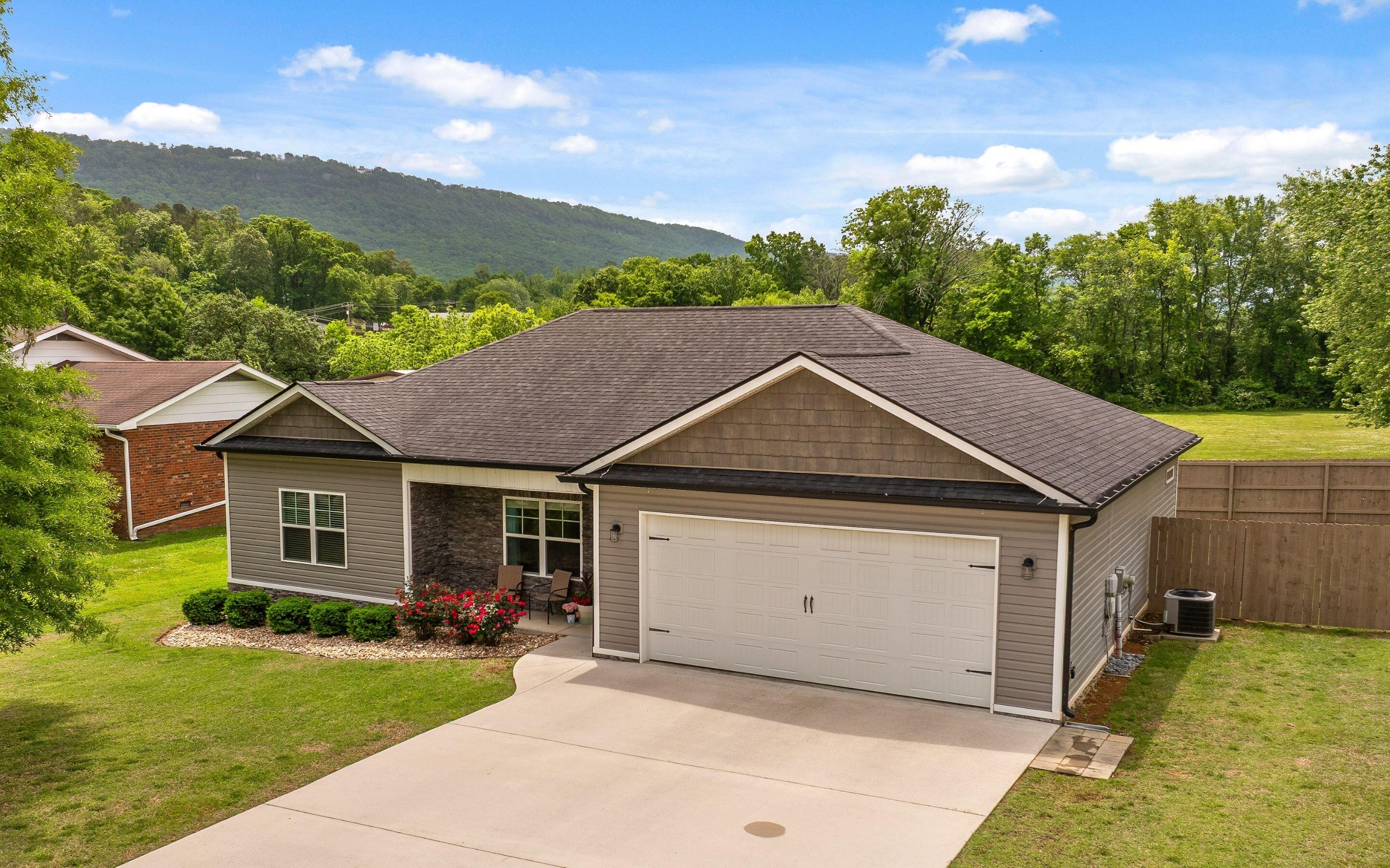 3212 Parker Lane