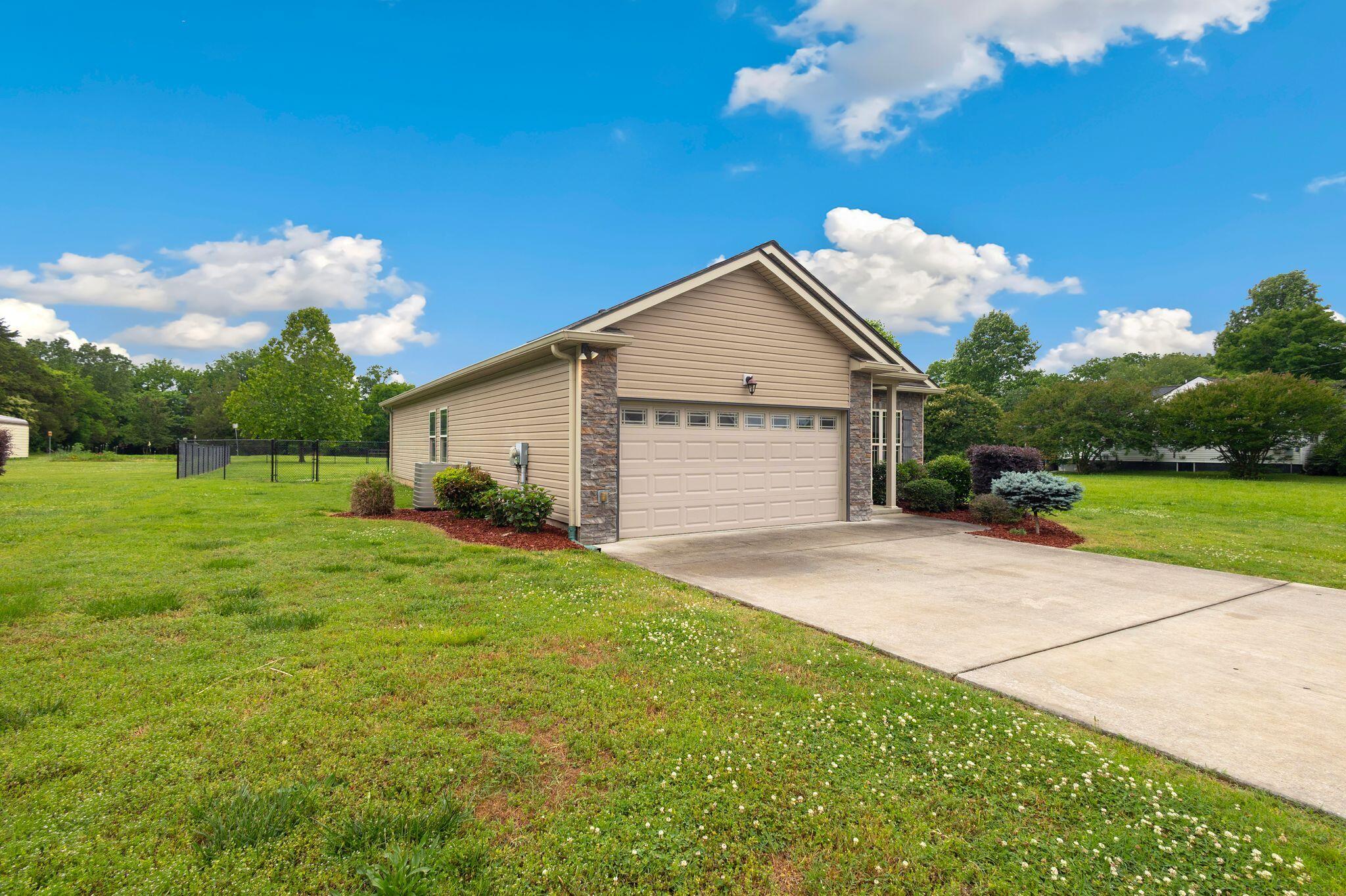 6854 Robin Drive