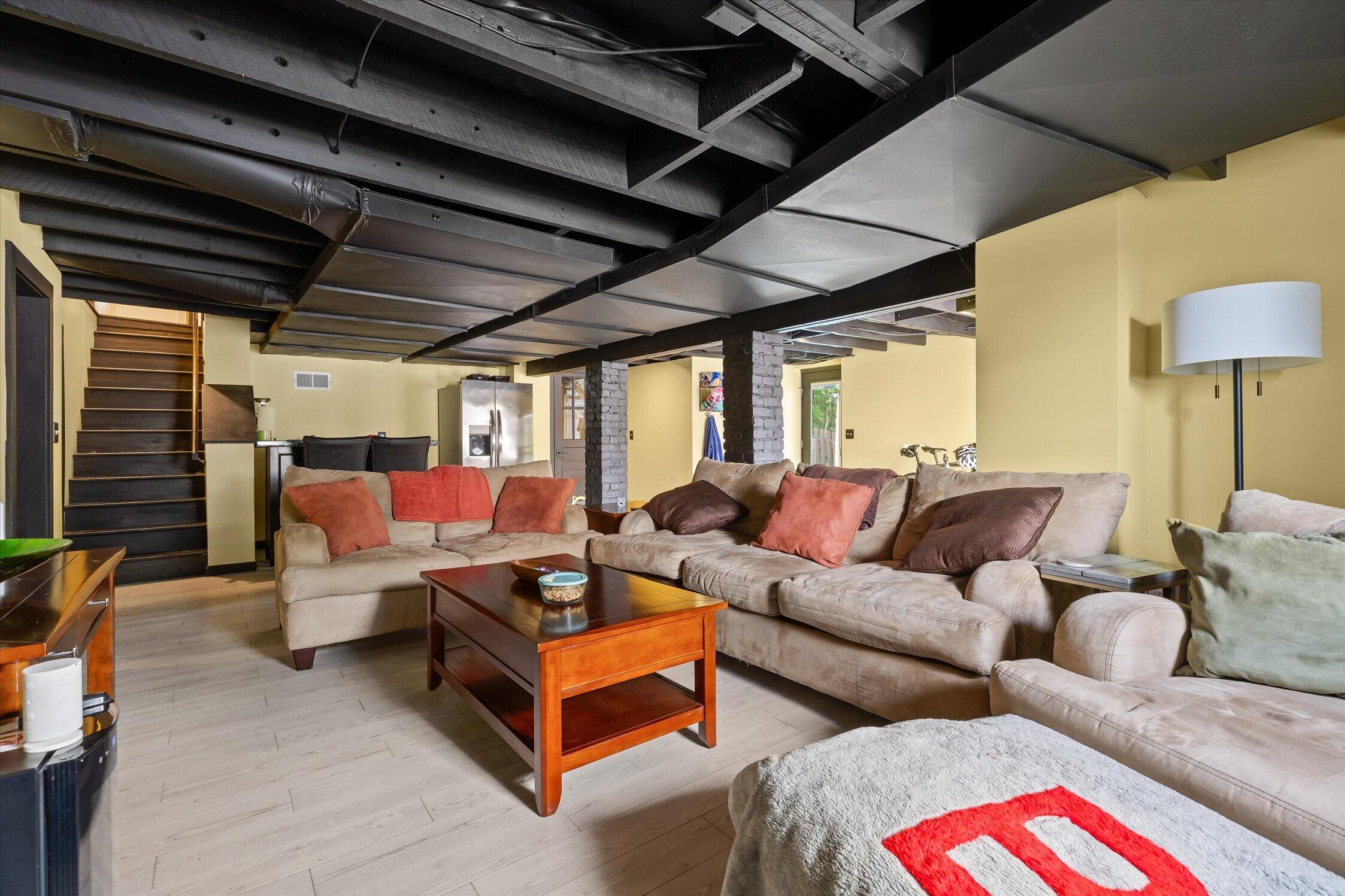 3403 Alta Vista Drive