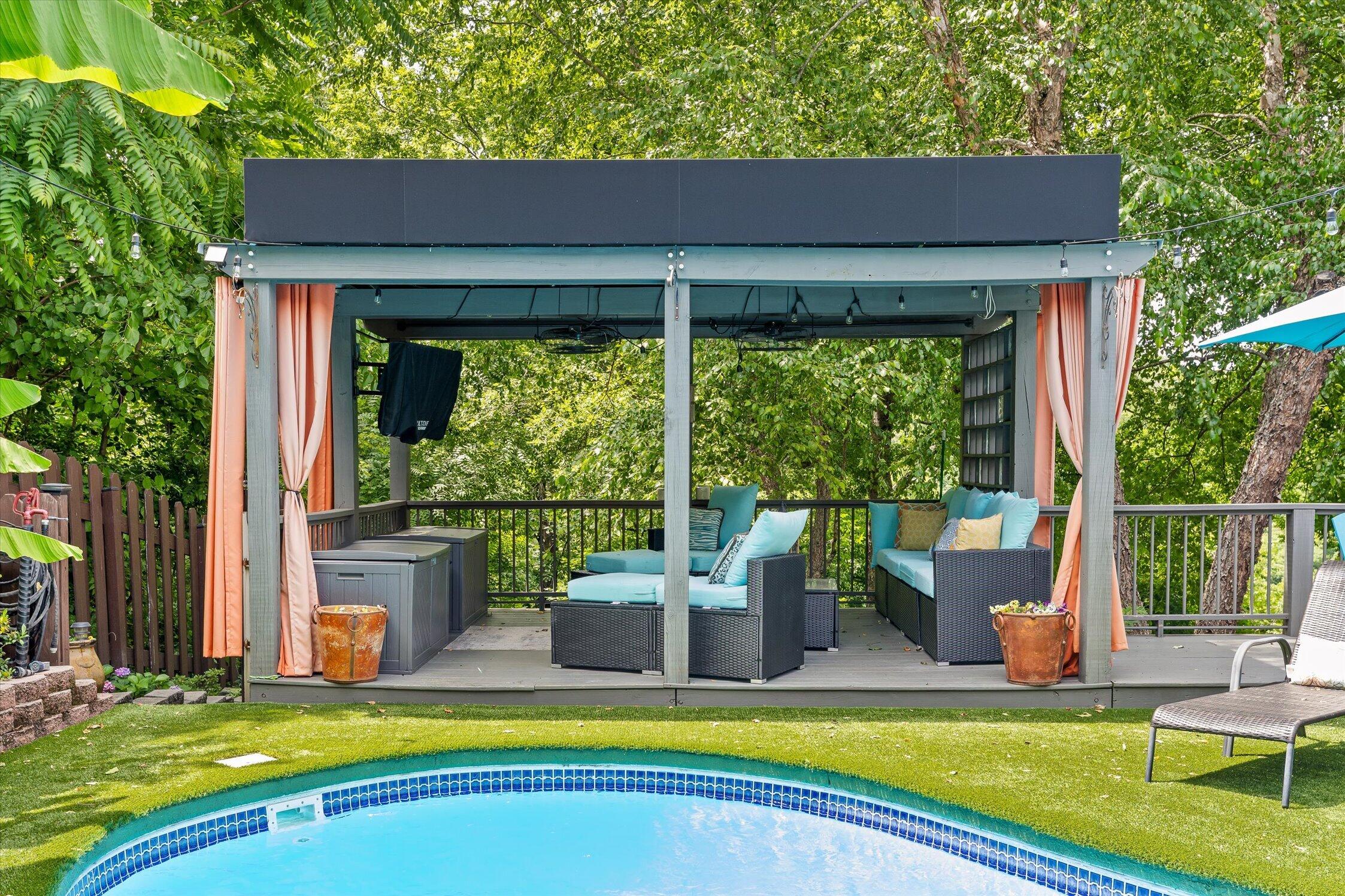 3403 Alta Vista Drive