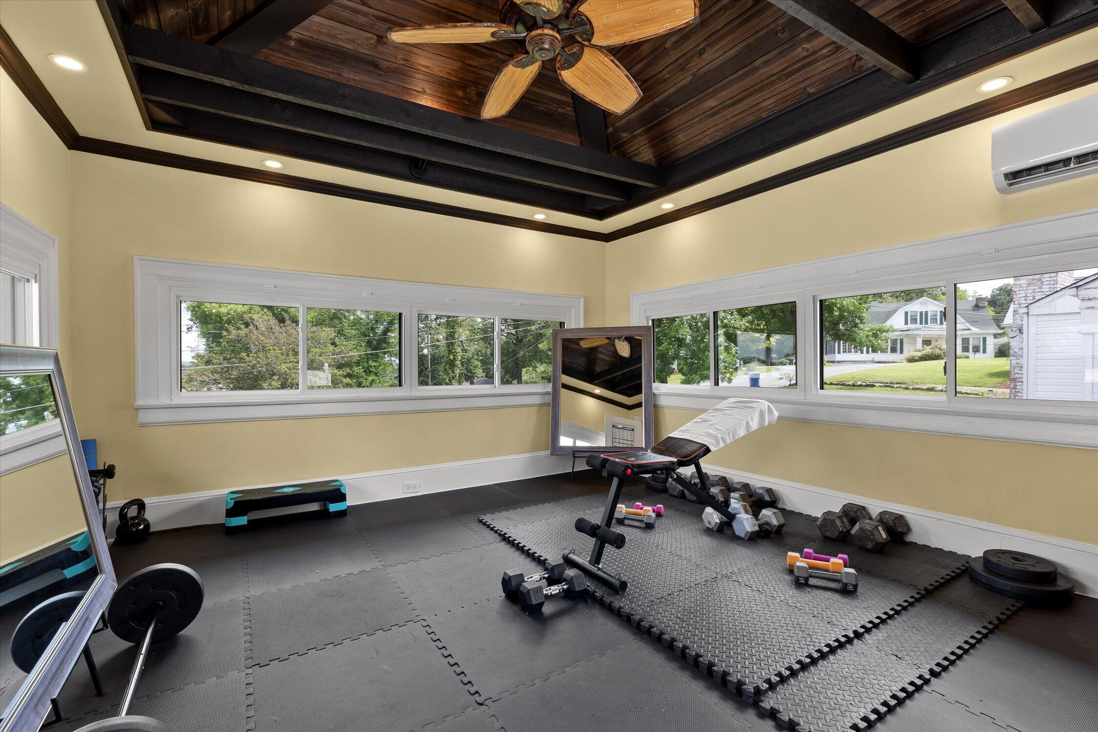 3403 Alta Vista Drive