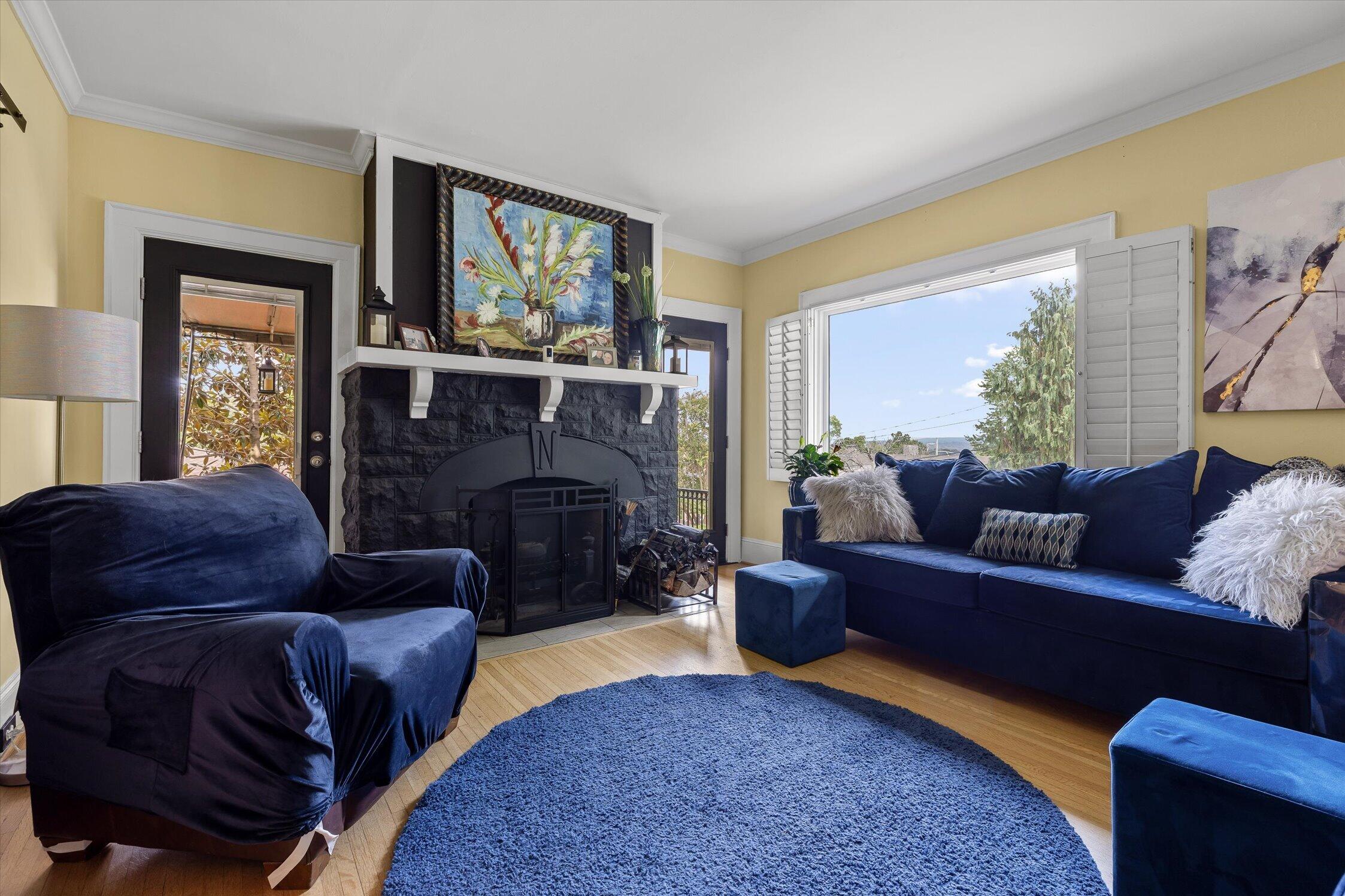 3403 Alta Vista Drive