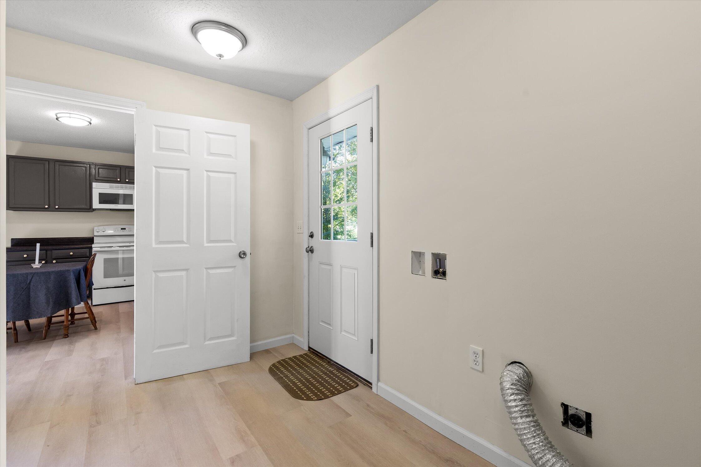 1321 Raydine Lane