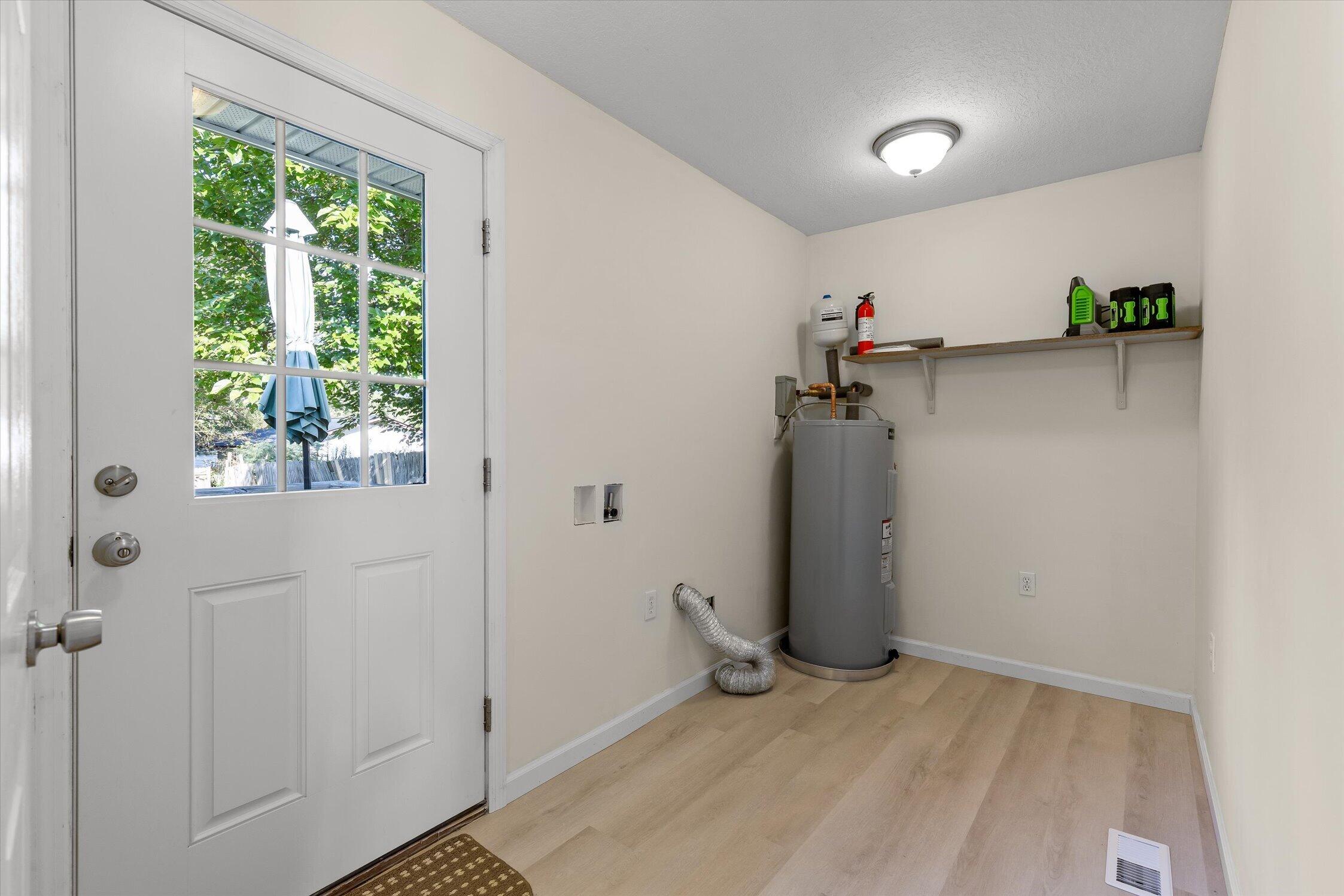 1321 Raydine Lane