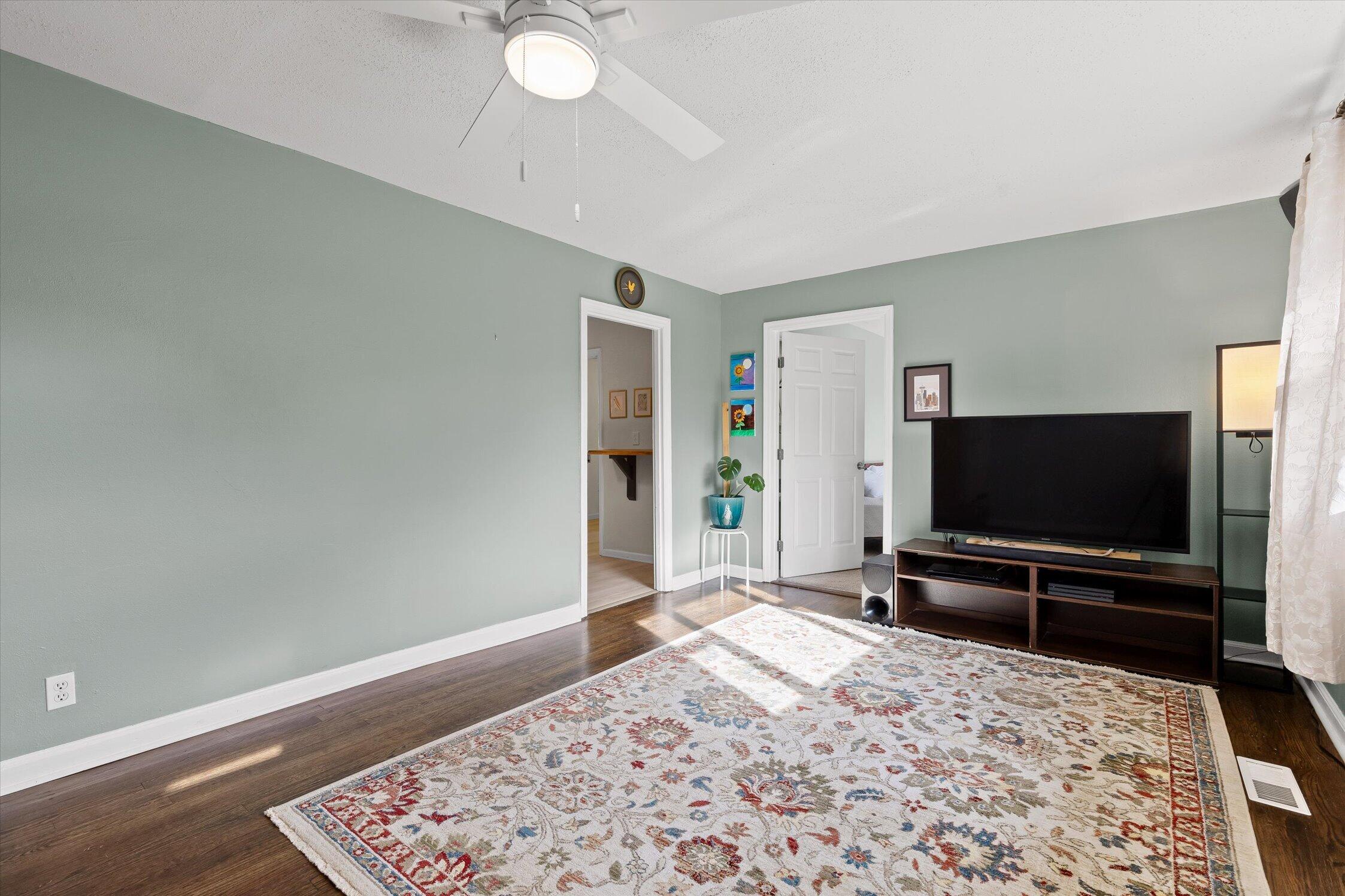 1321 Raydine Lane