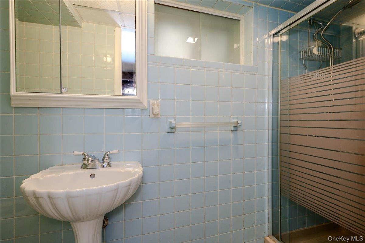 3855 Douglaston Parkway