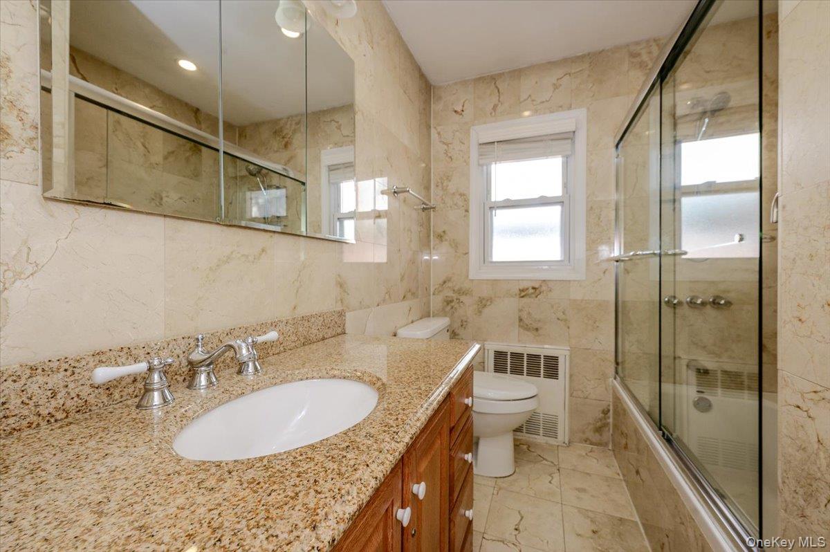 3855 Douglaston Parkway