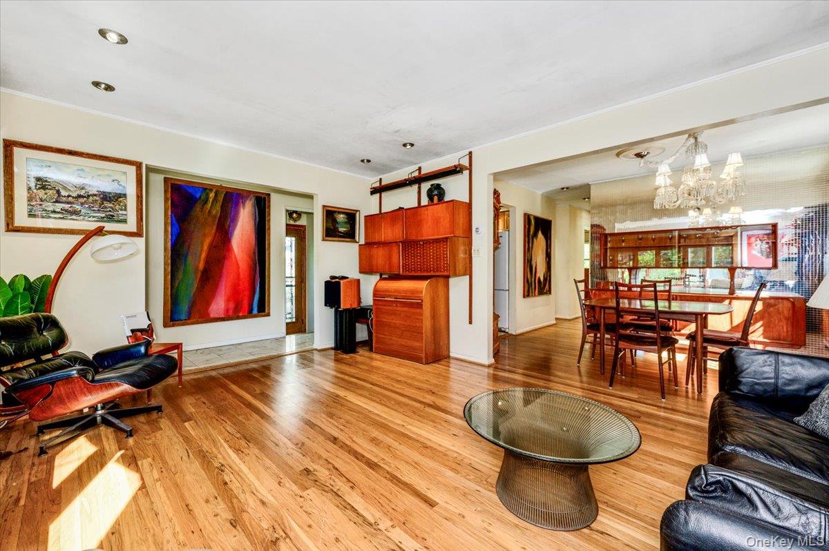 3855 Douglaston Parkway