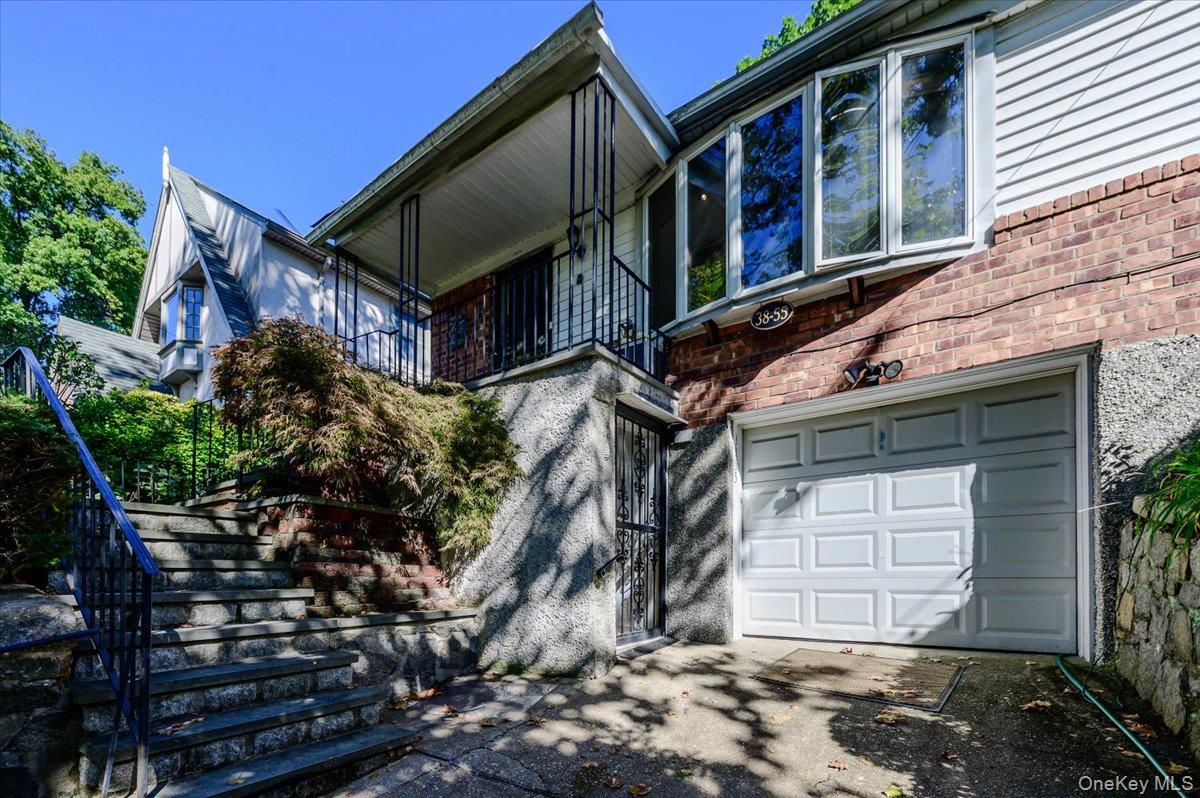 3855 Douglaston Parkway