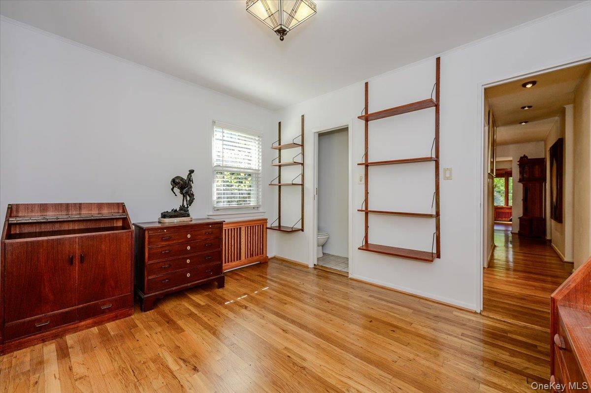 3855 Douglaston Parkway