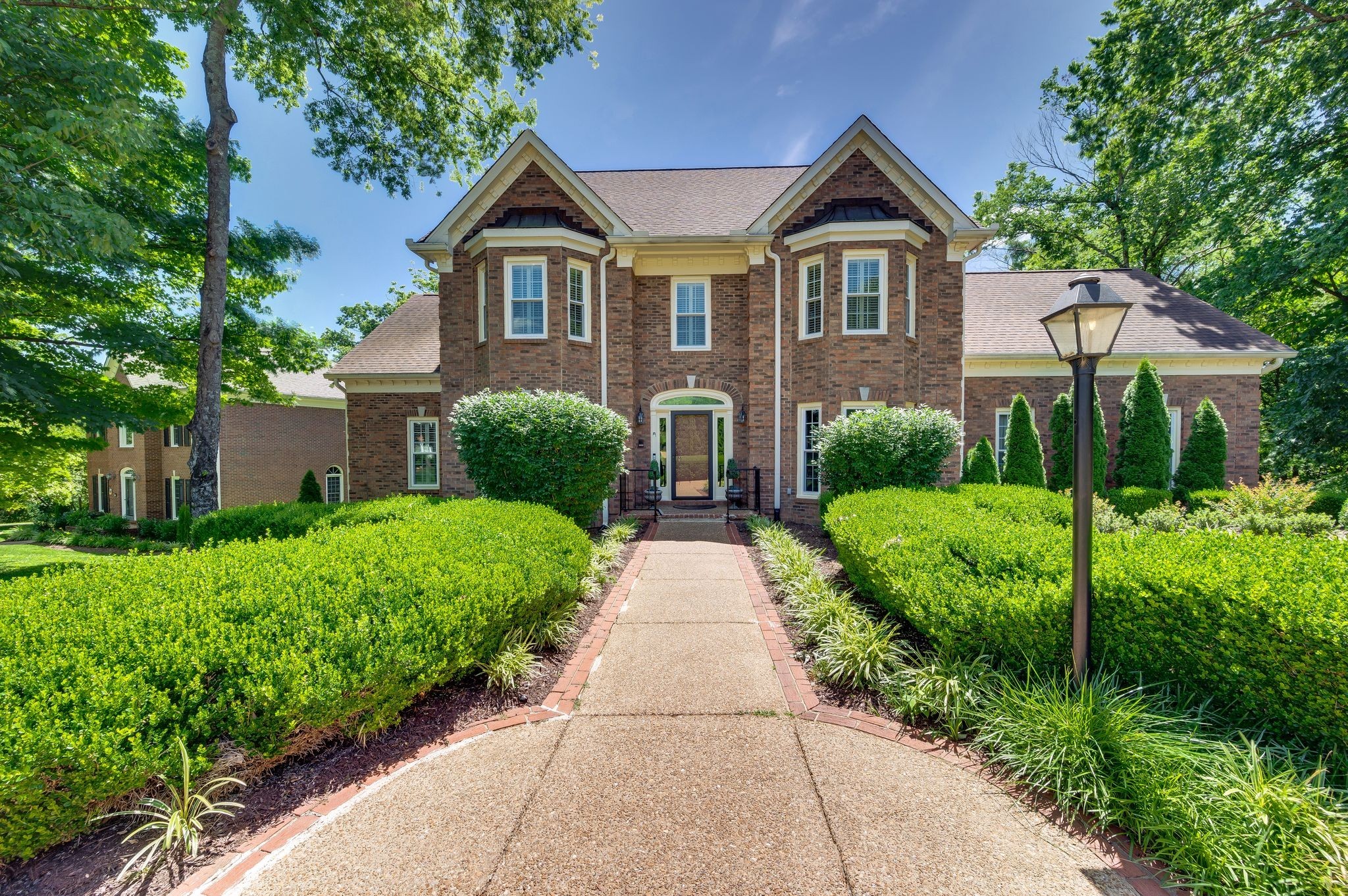 915 Hidden Oak Pl