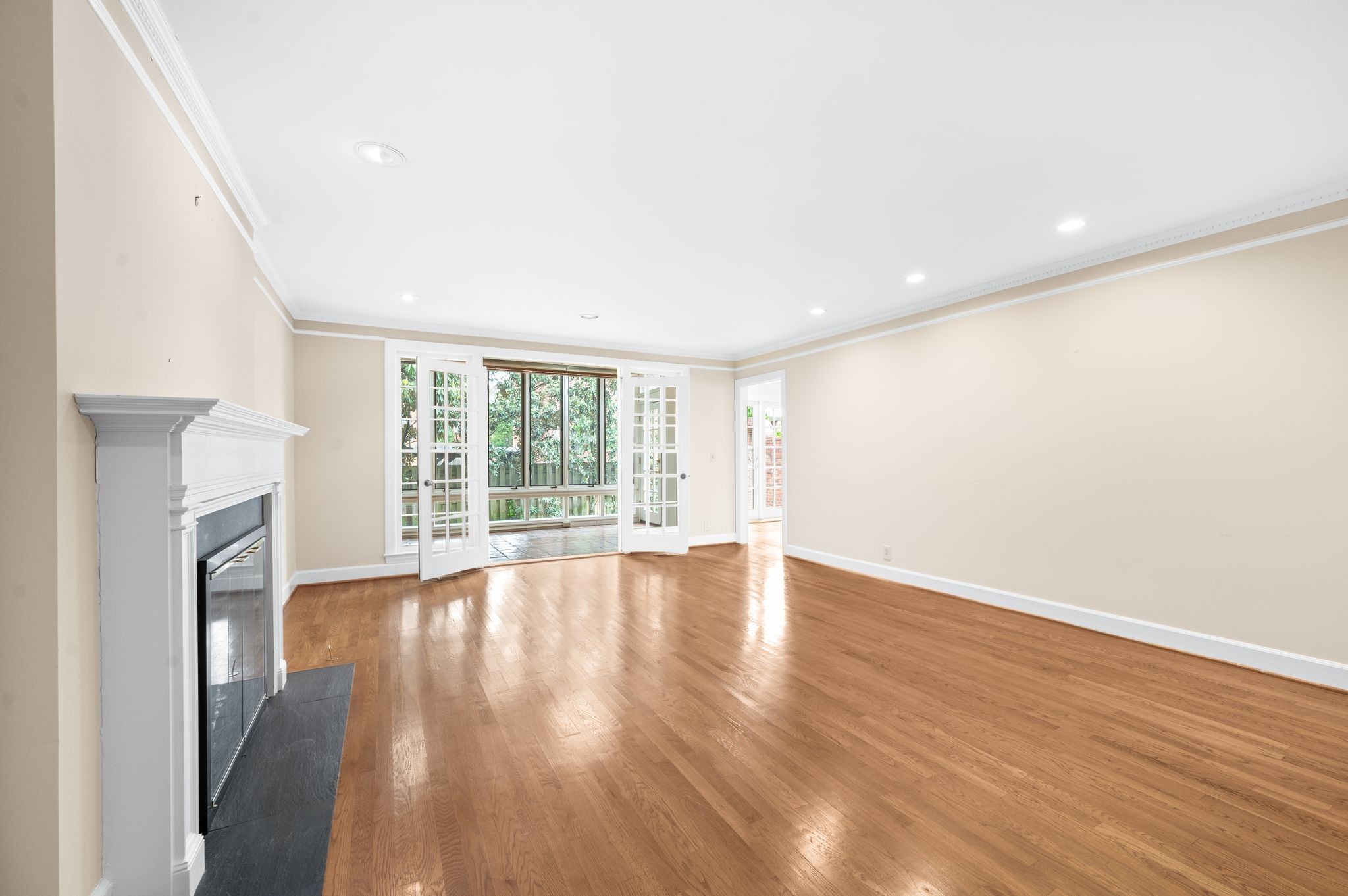 2105 Hobbs Ct