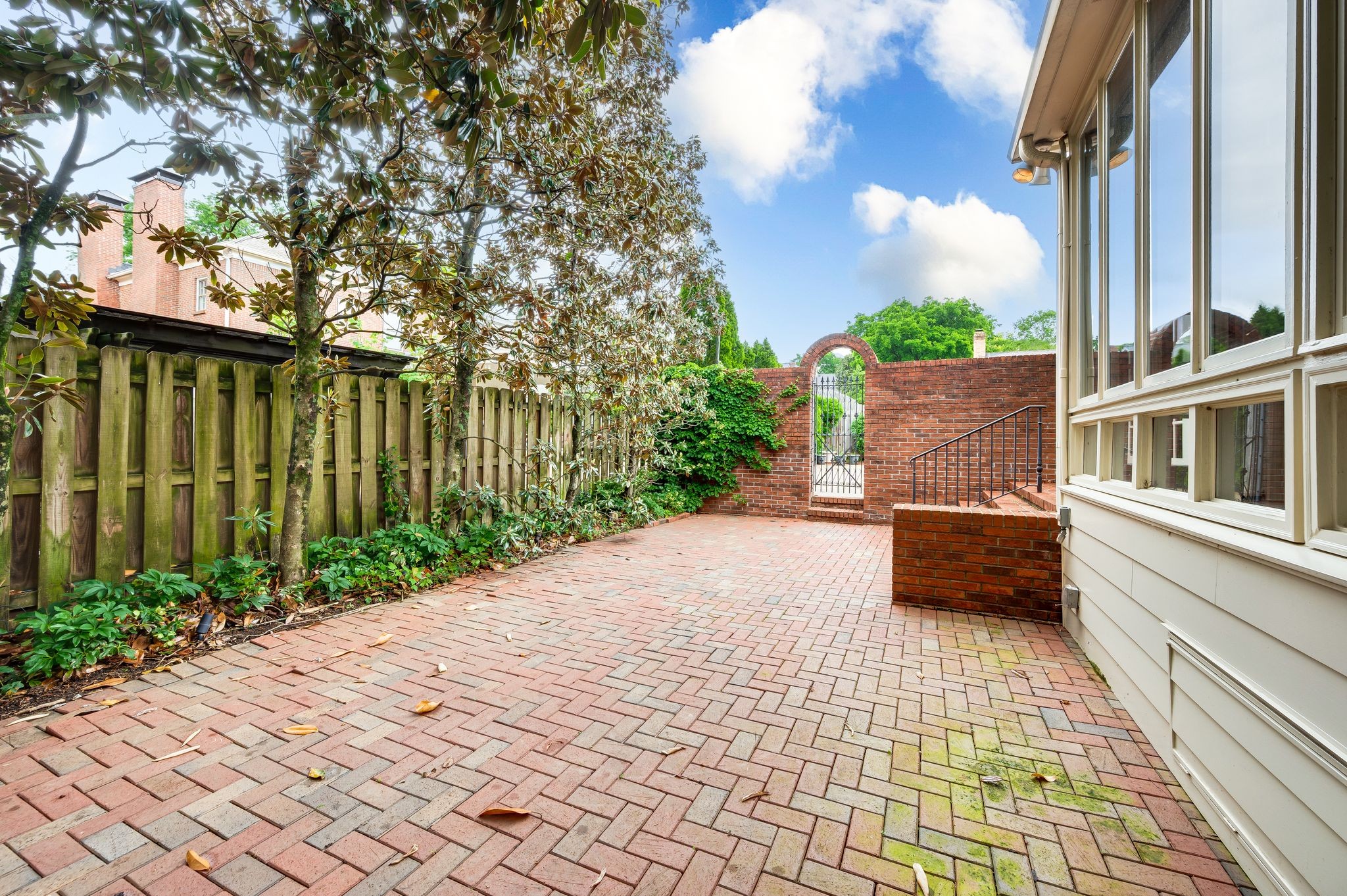 2105 Hobbs Ct