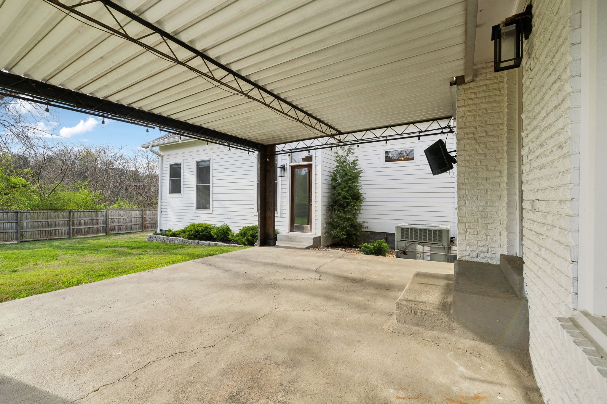 1225 Davidson Rd