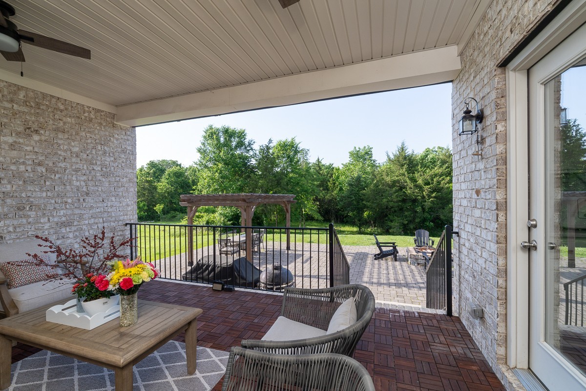 3219 Bradfield Dr