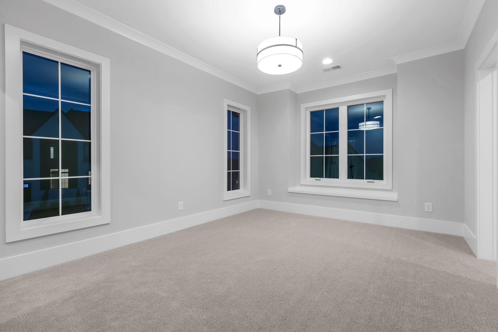 3244 Arundel Ln