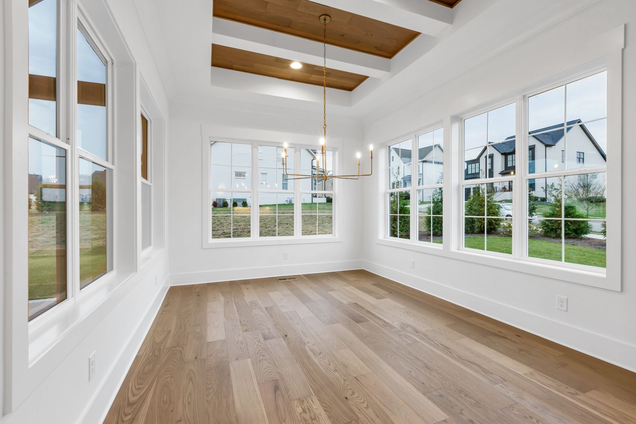 3244 Arundel Ln