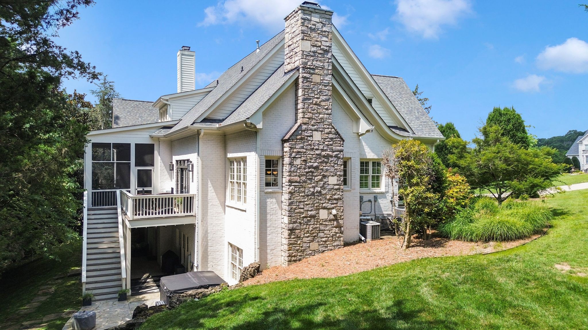 110 Balleroy Dr