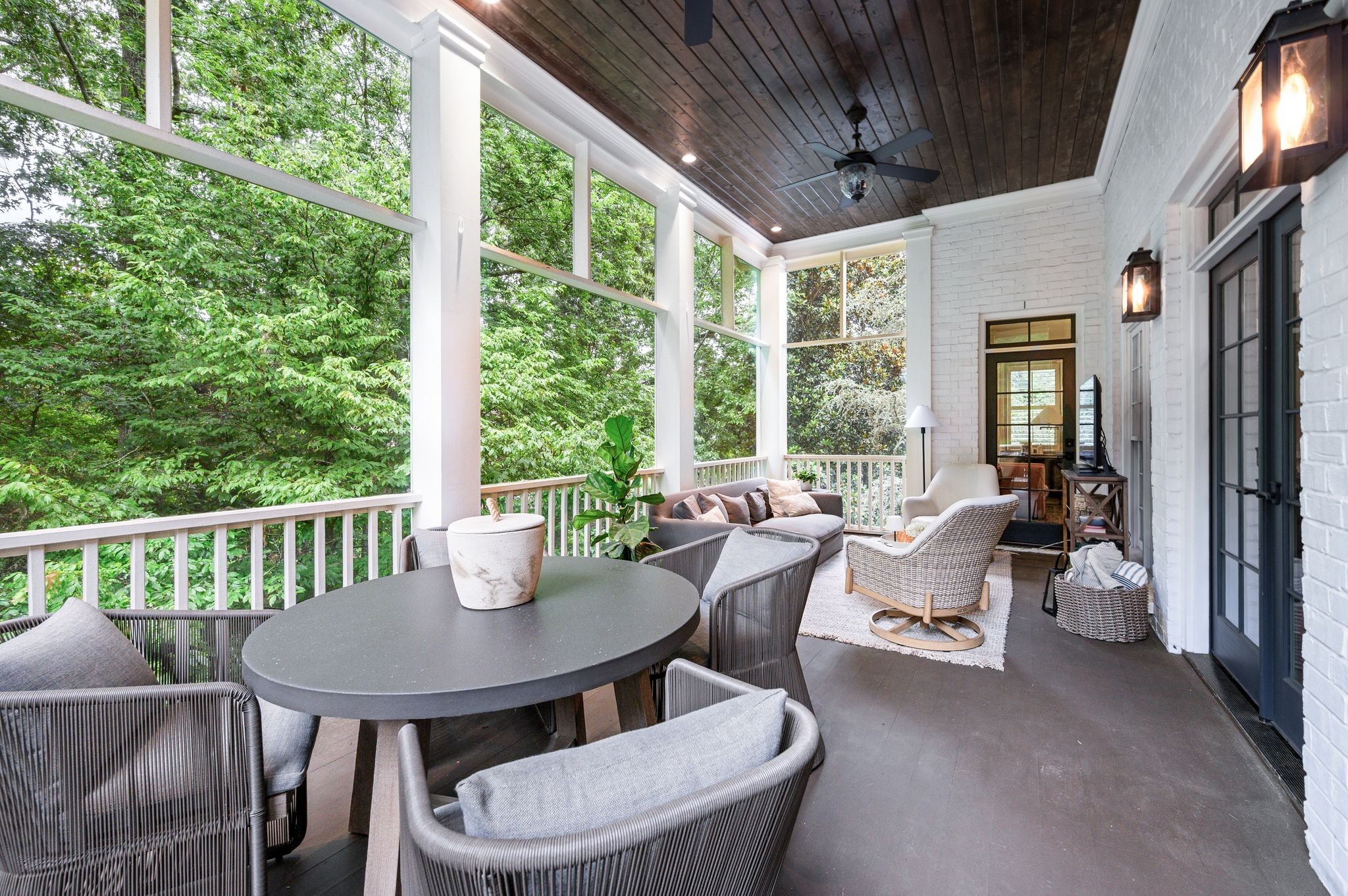 110 Balleroy Dr