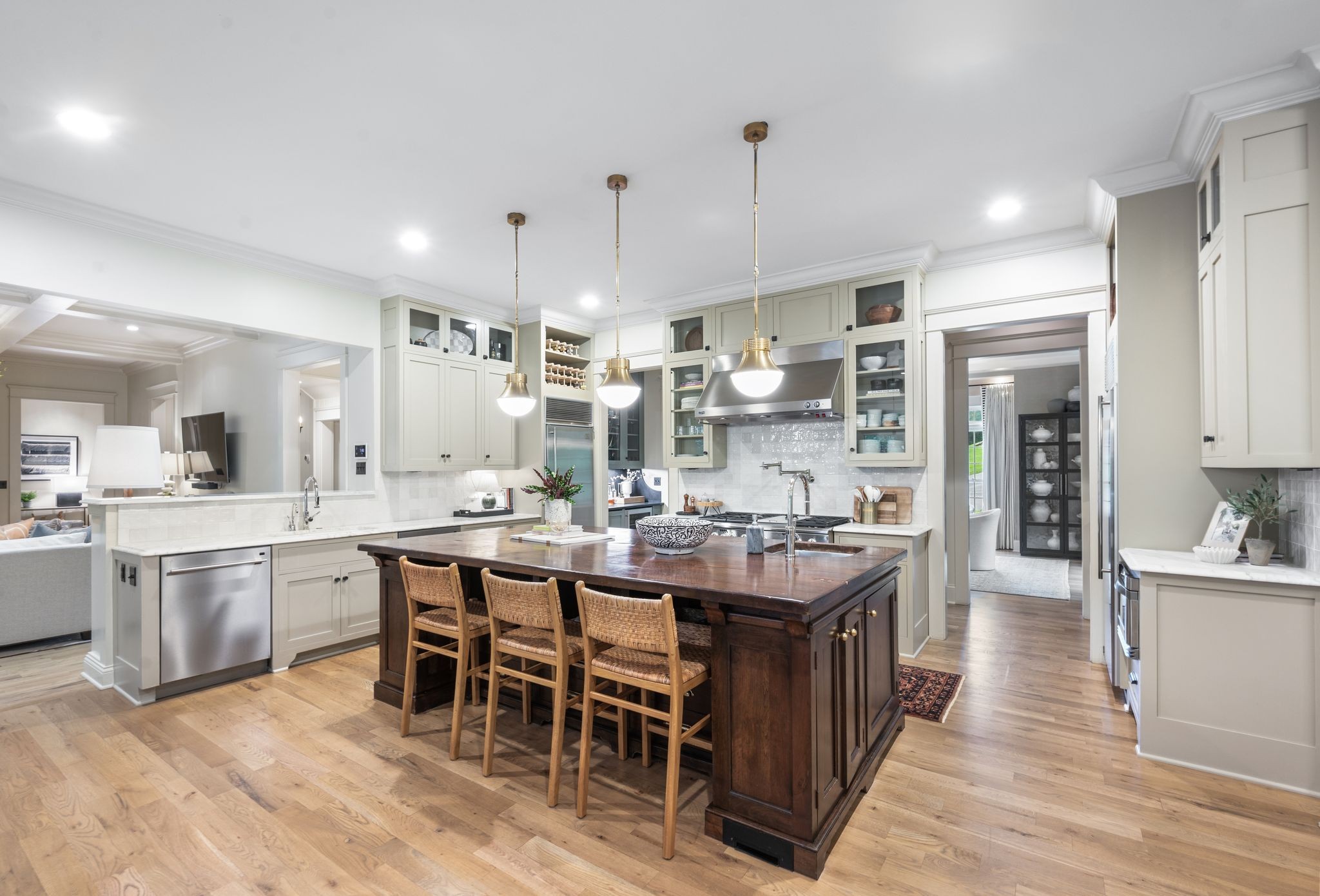 110 Balleroy Dr