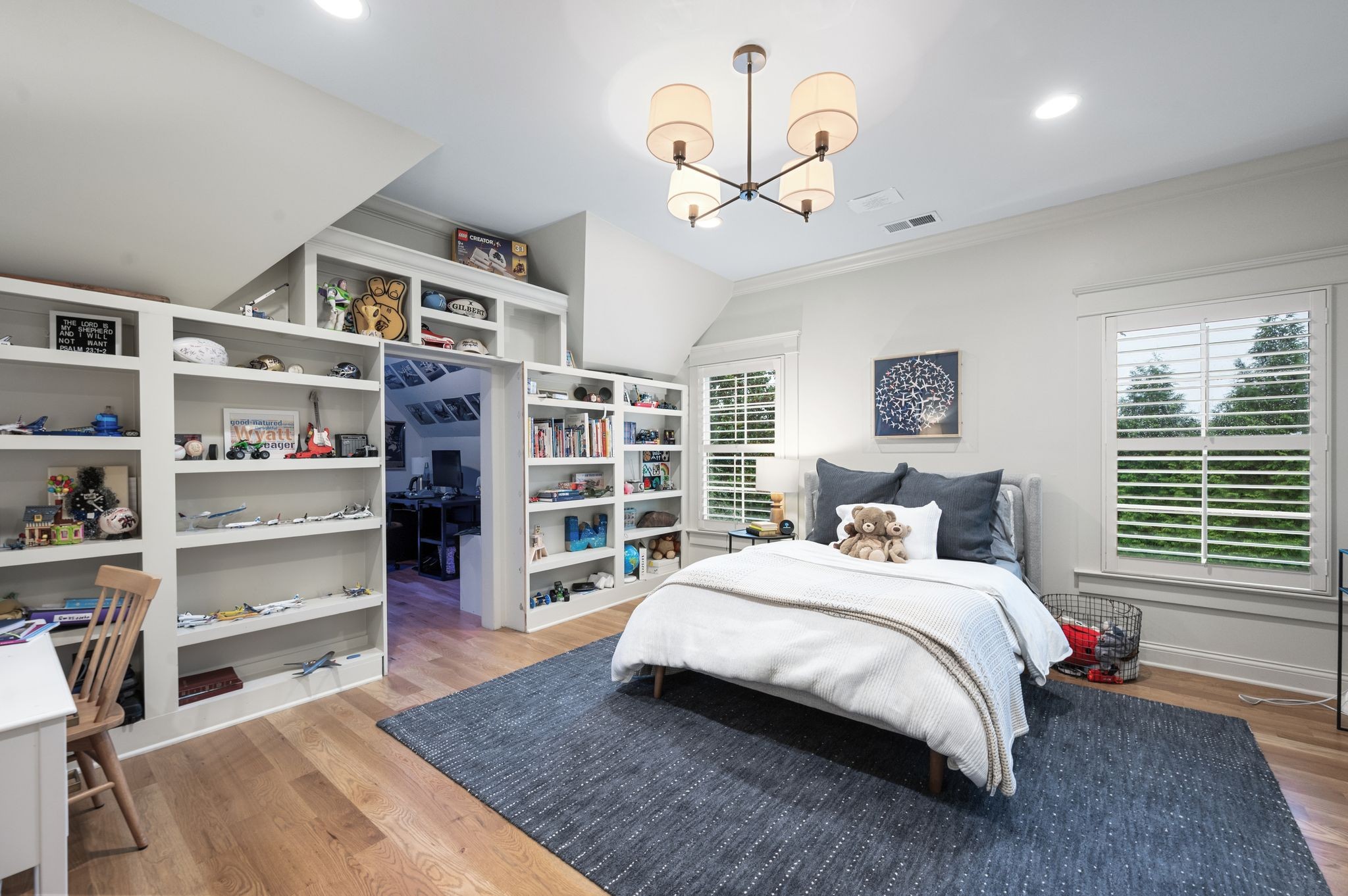 110 Balleroy Dr