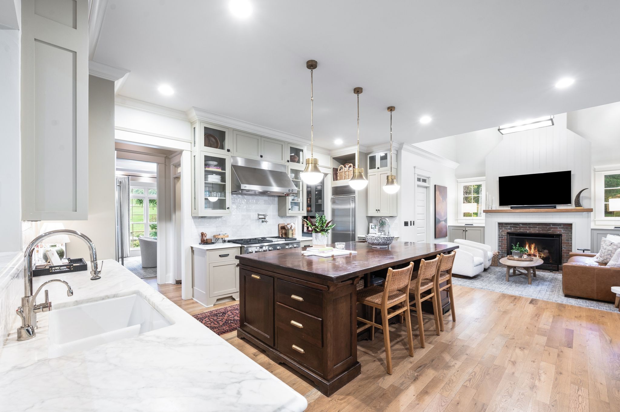 110 Balleroy Dr