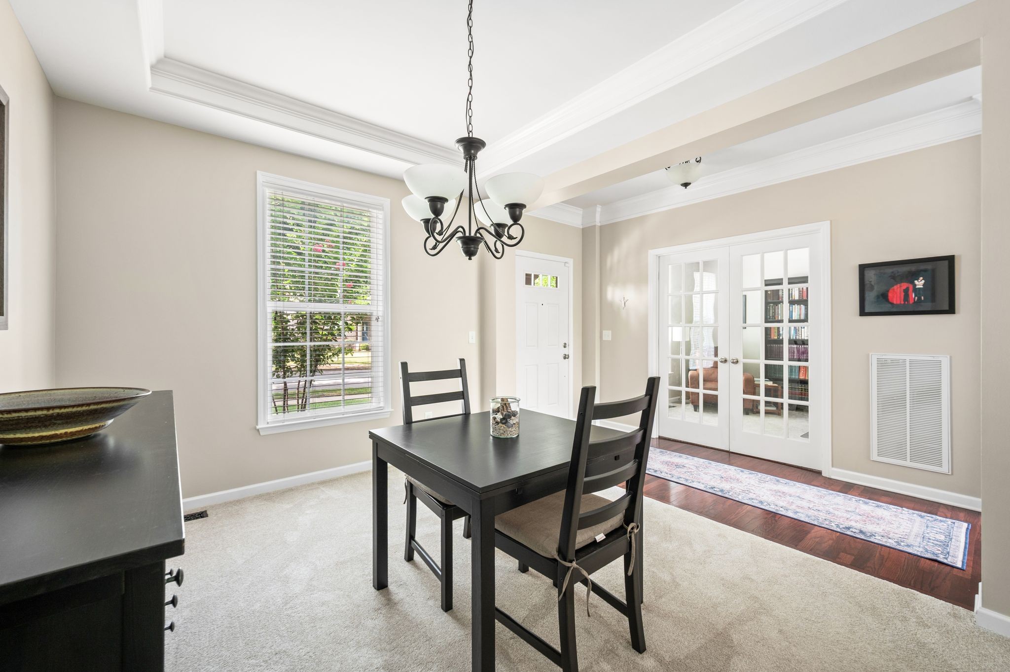 9021 Macauley Ln