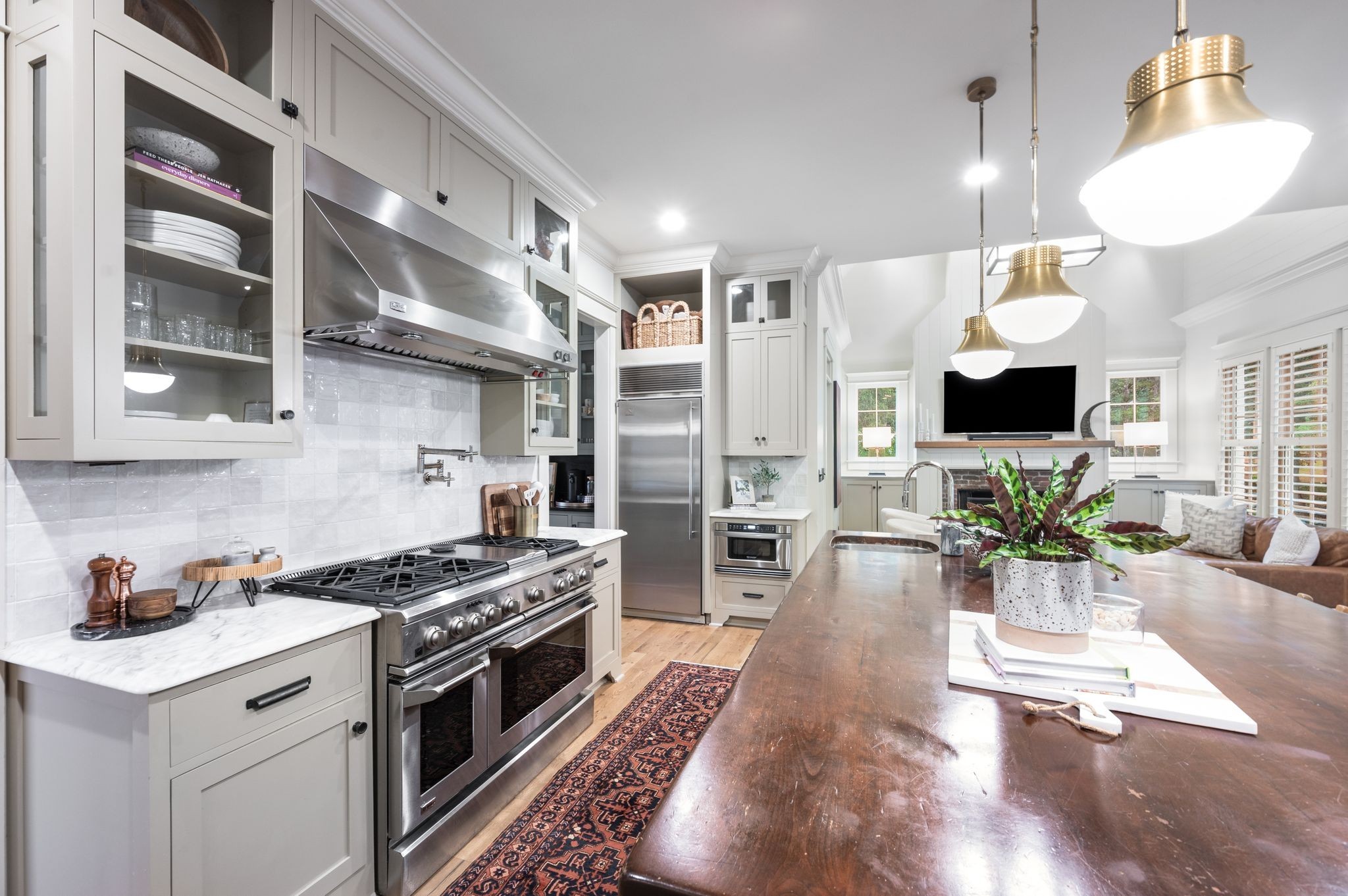 110 Balleroy Dr