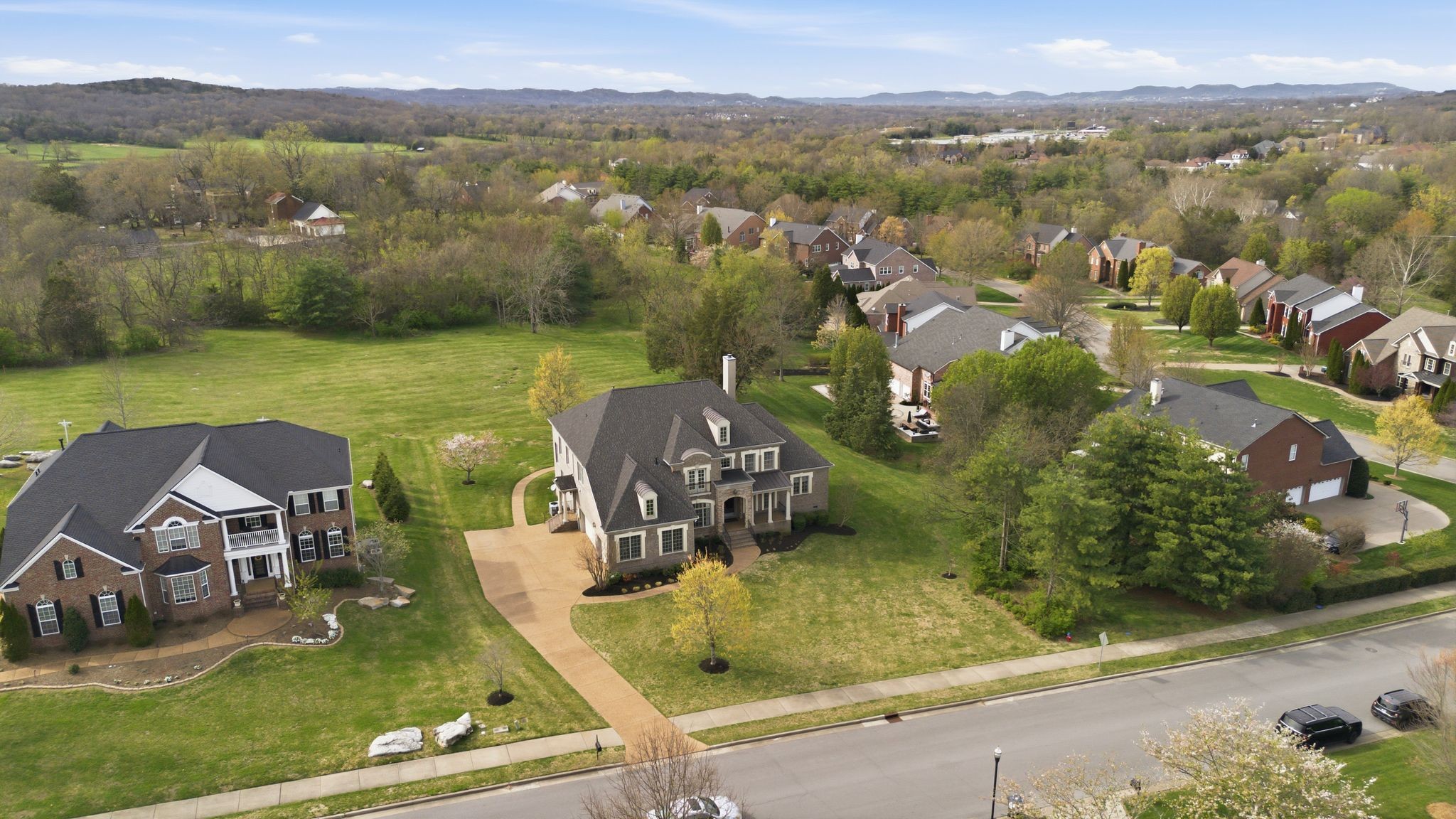 1811 Charity Dr