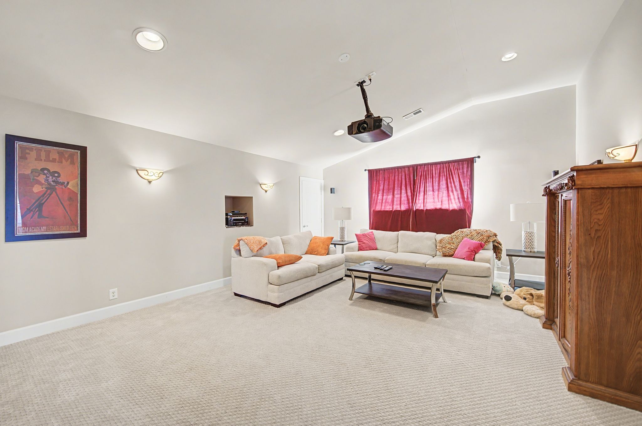 1811 Charity Dr