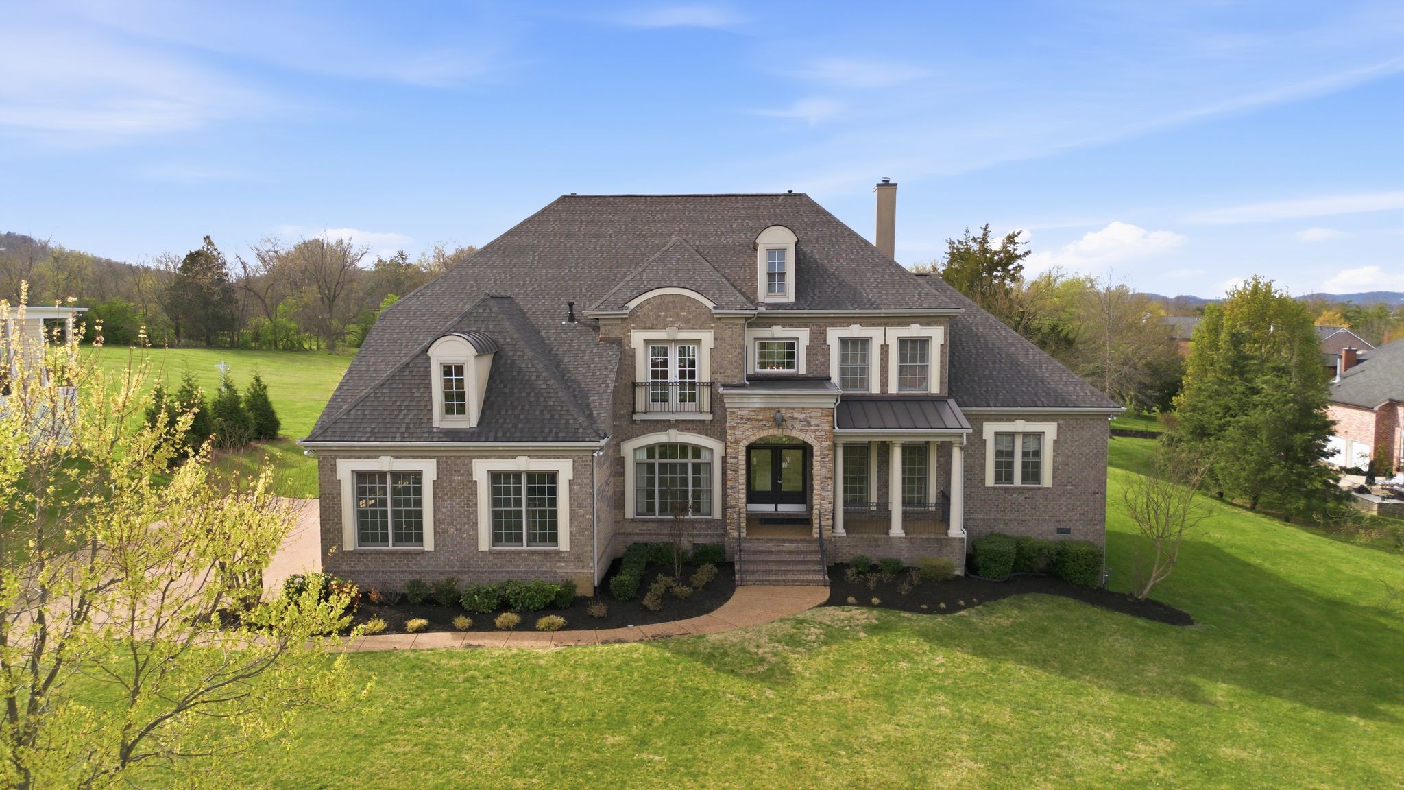 1811 Charity Dr