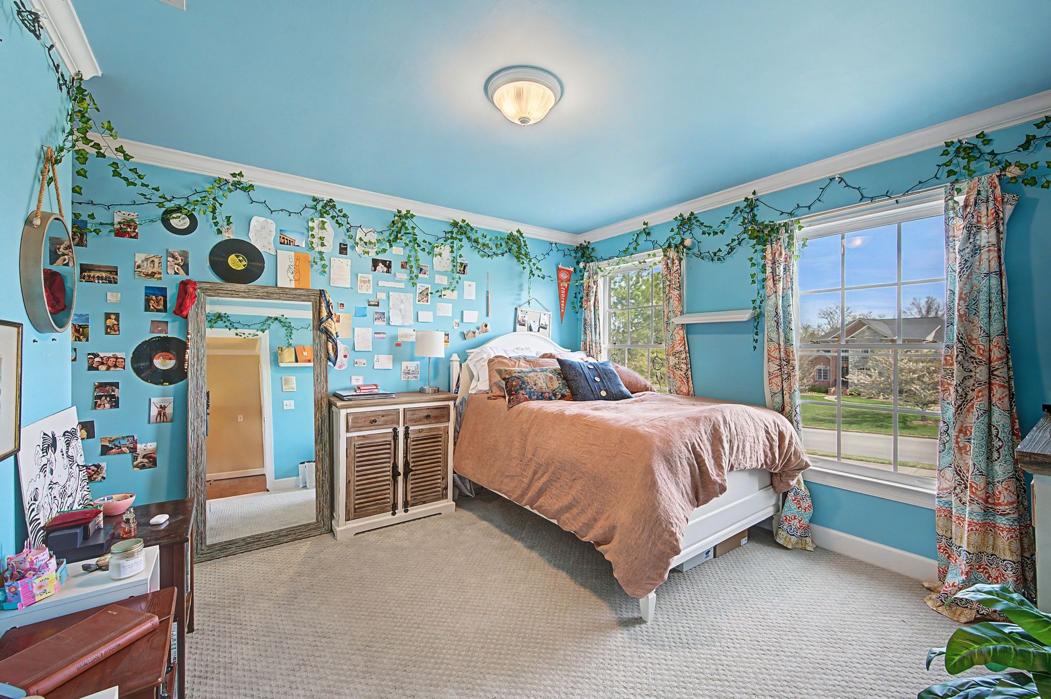 1811 Charity Dr
