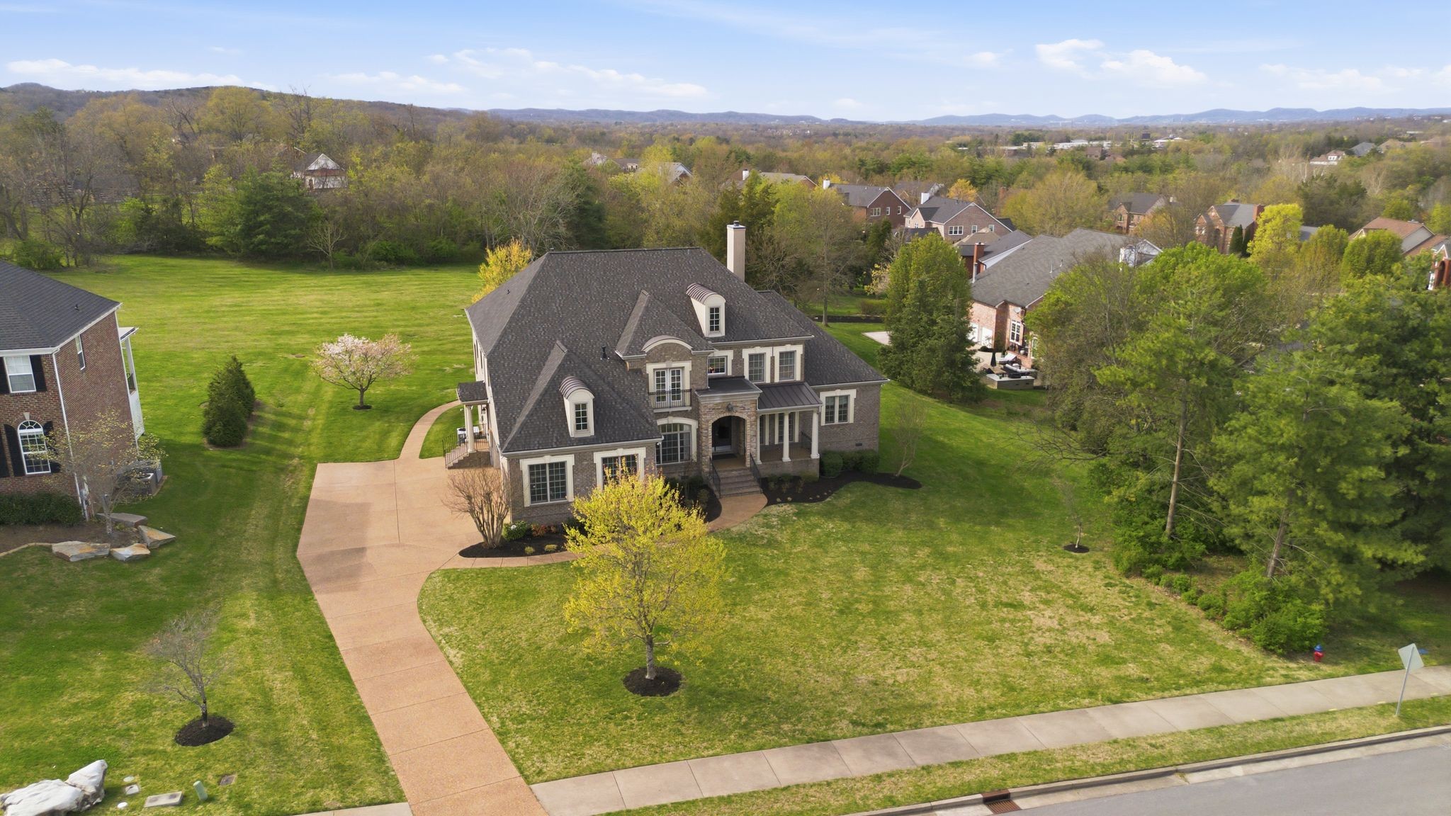 1811 Charity Dr