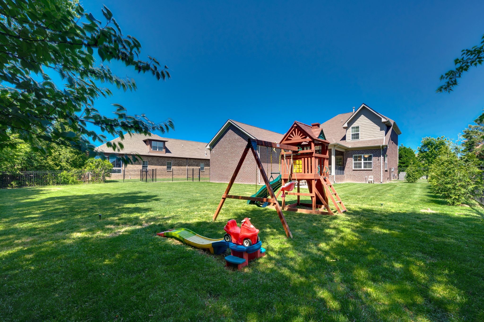 1241 Plumeria Pl