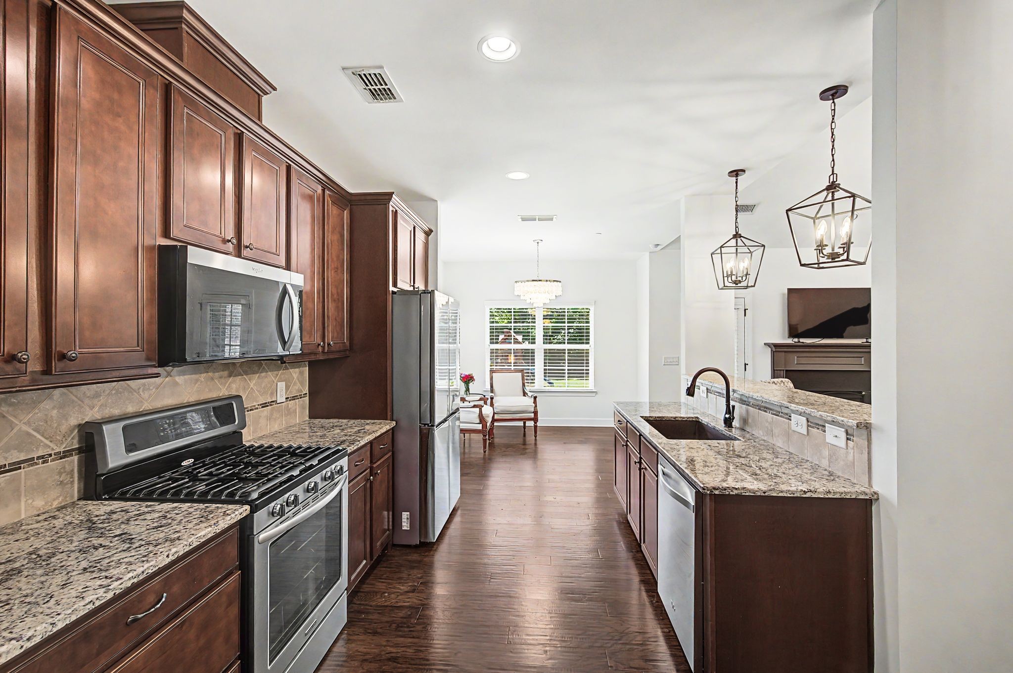 1241 Plumeria Pl