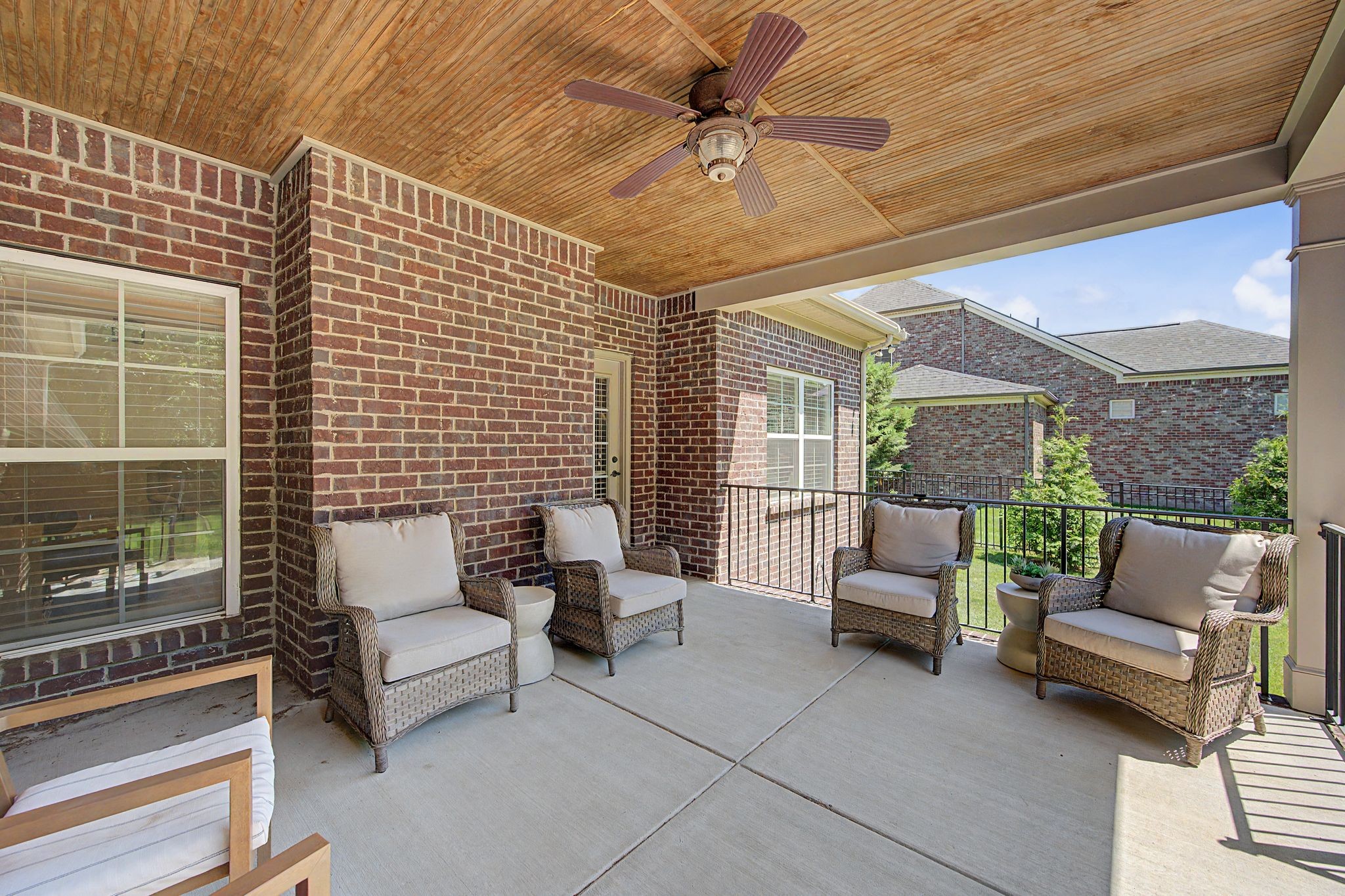 1241 Plumeria Pl