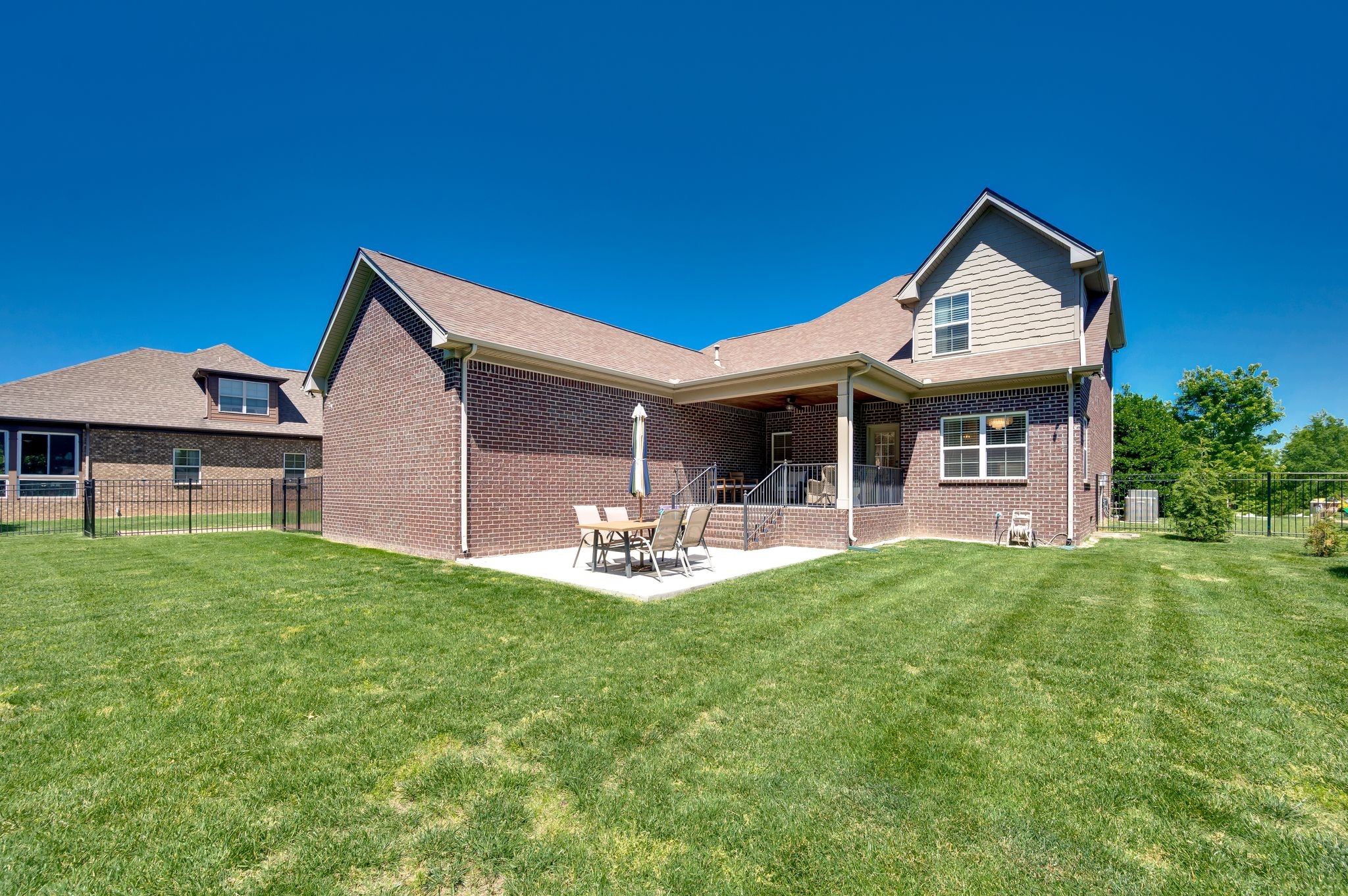 1241 Plumeria Pl