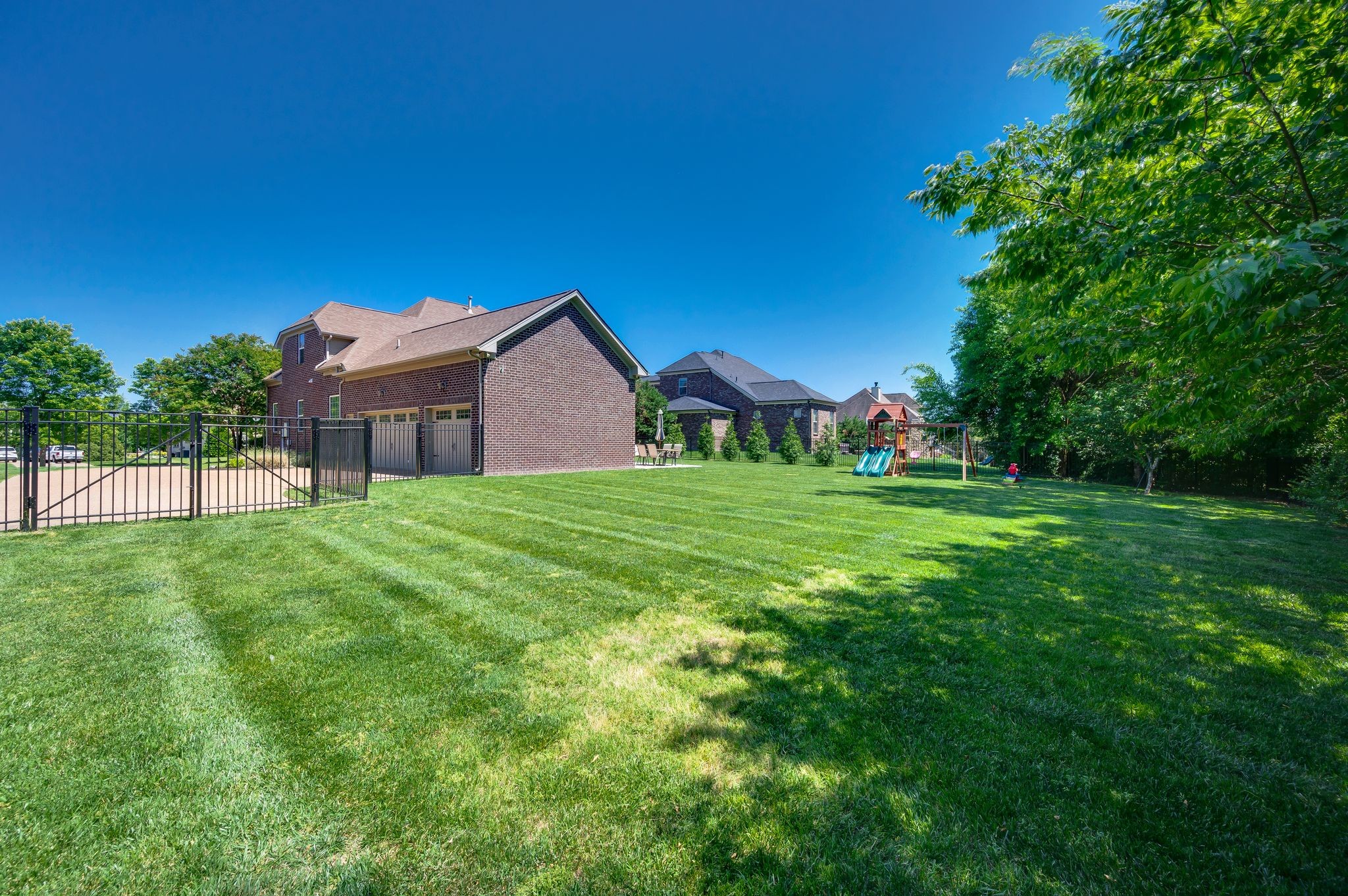 1241 Plumeria Pl