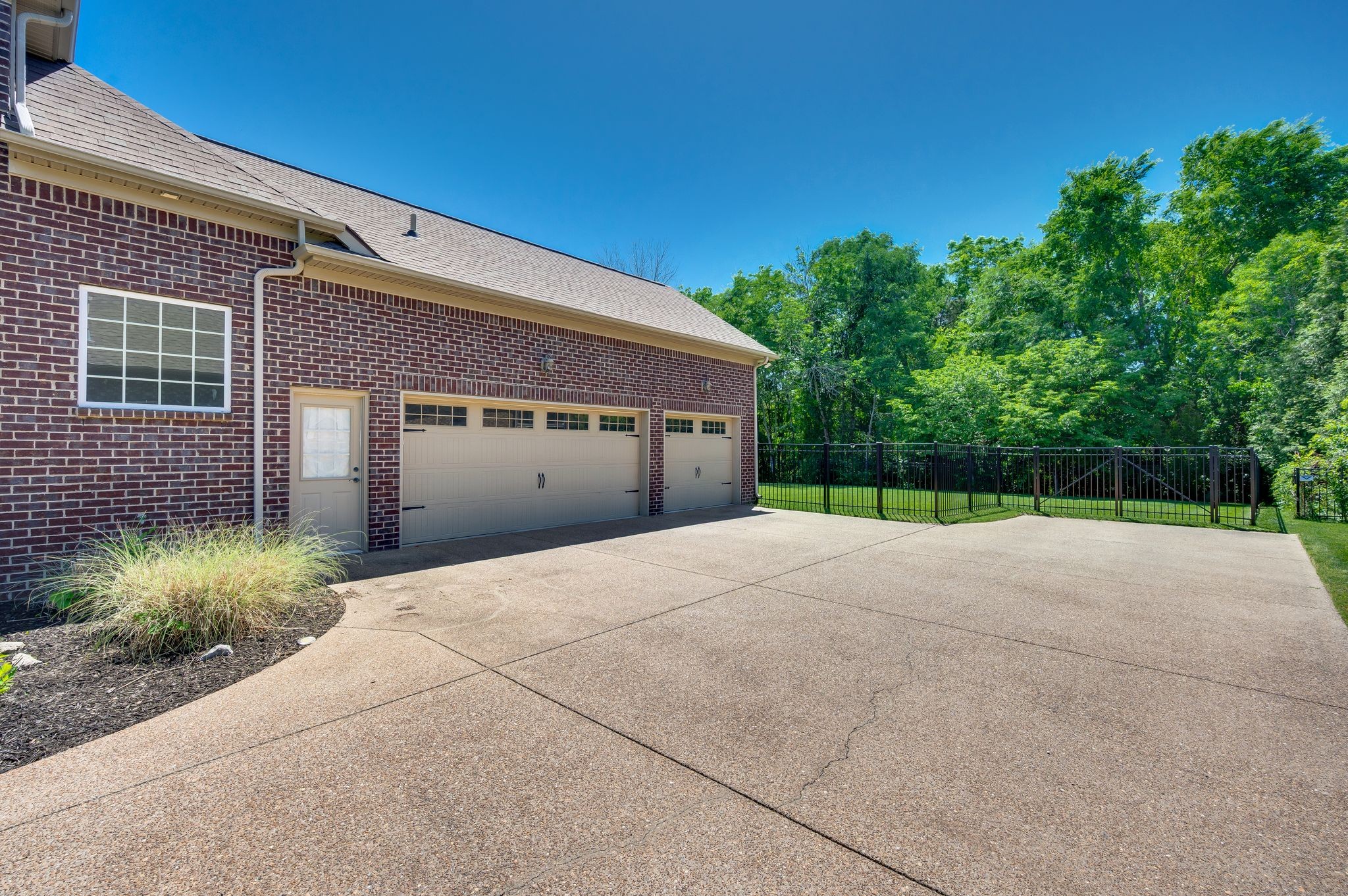 1241 Plumeria Pl