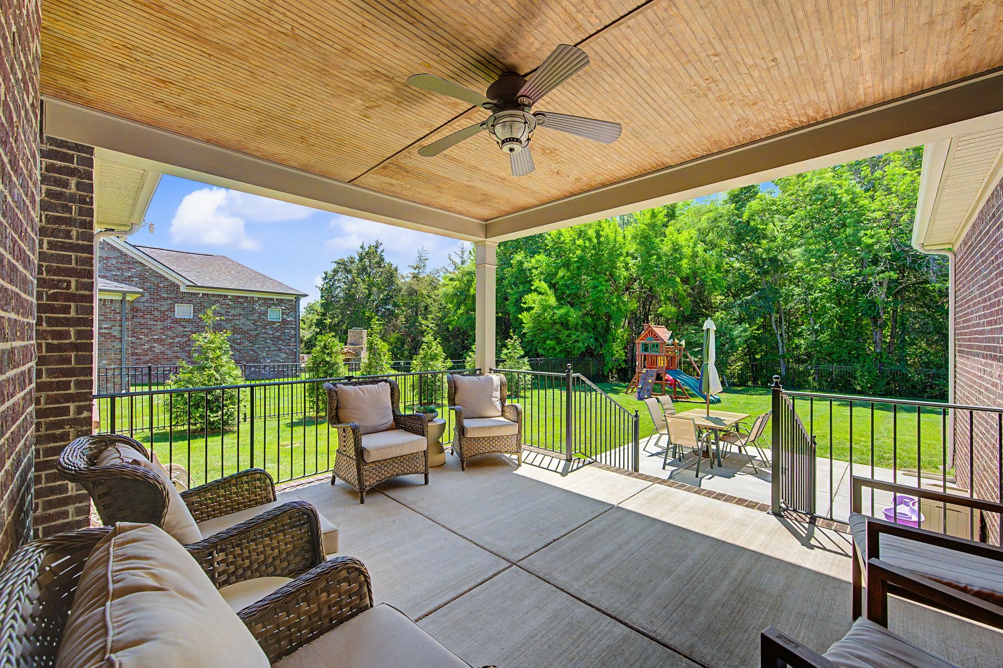 1241 Plumeria Pl