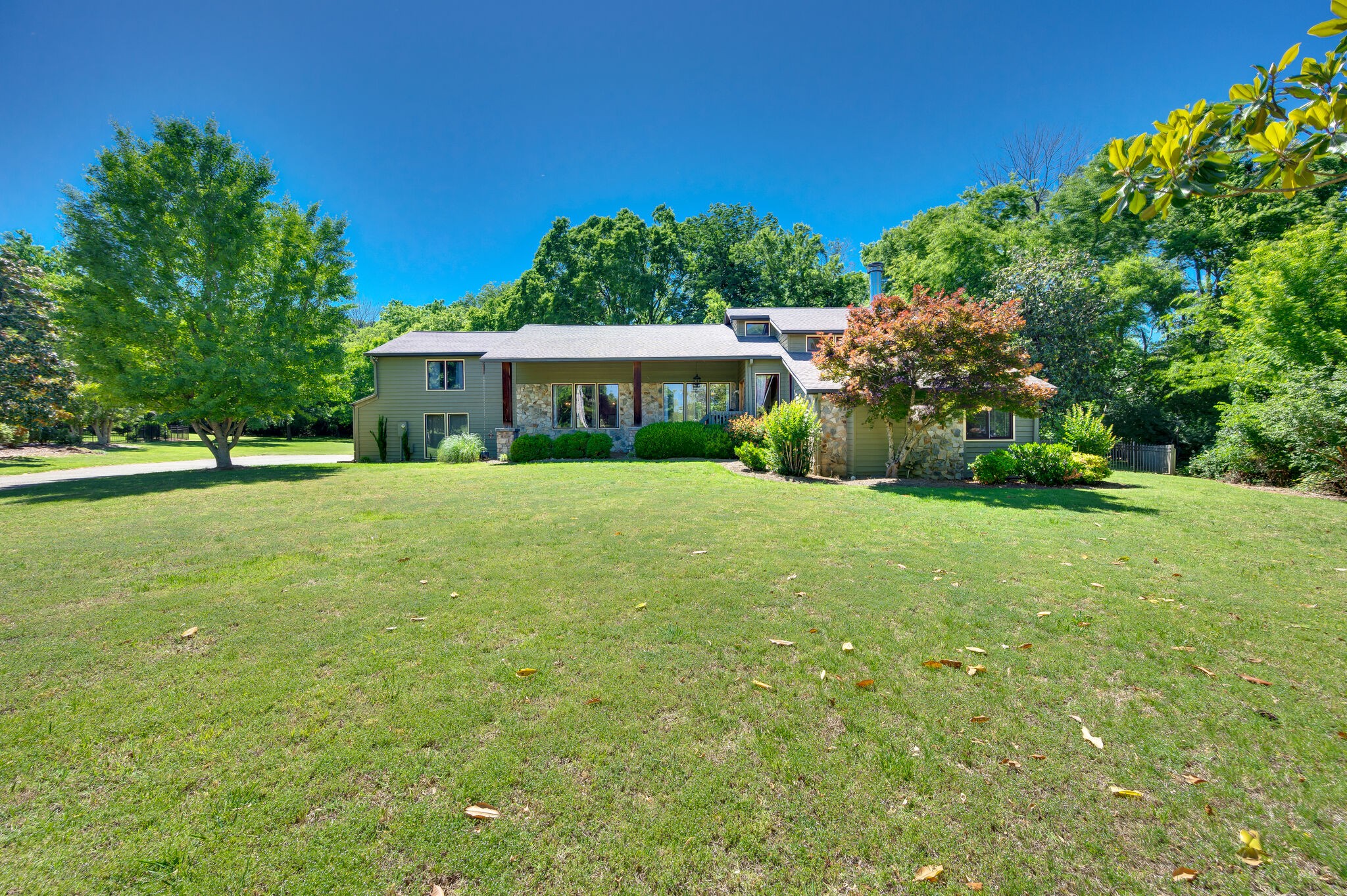 6106 Martingale Ln