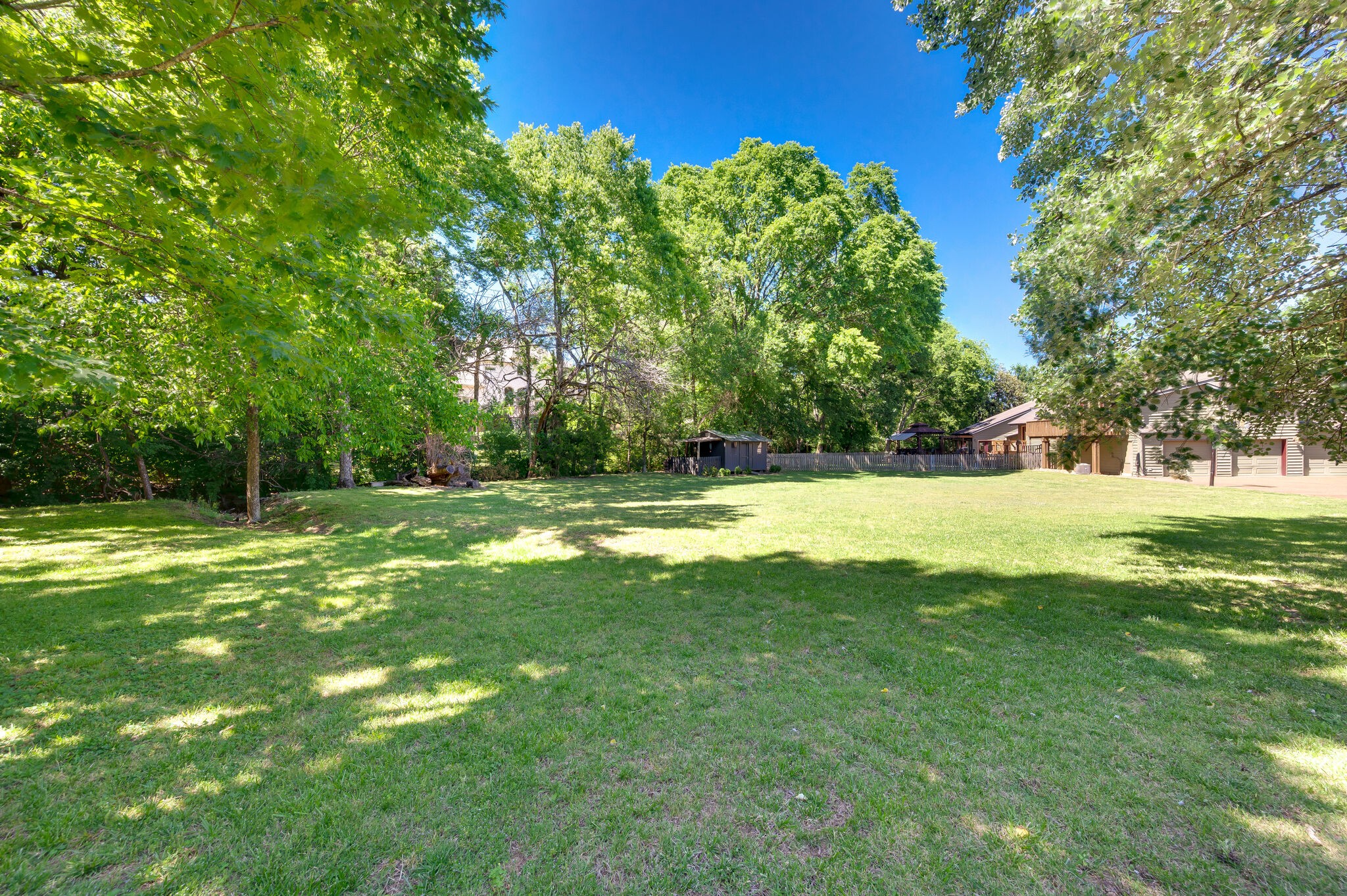 6106 Martingale Ln